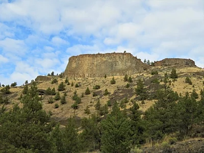 Cliff, The Crooked River, Oregon