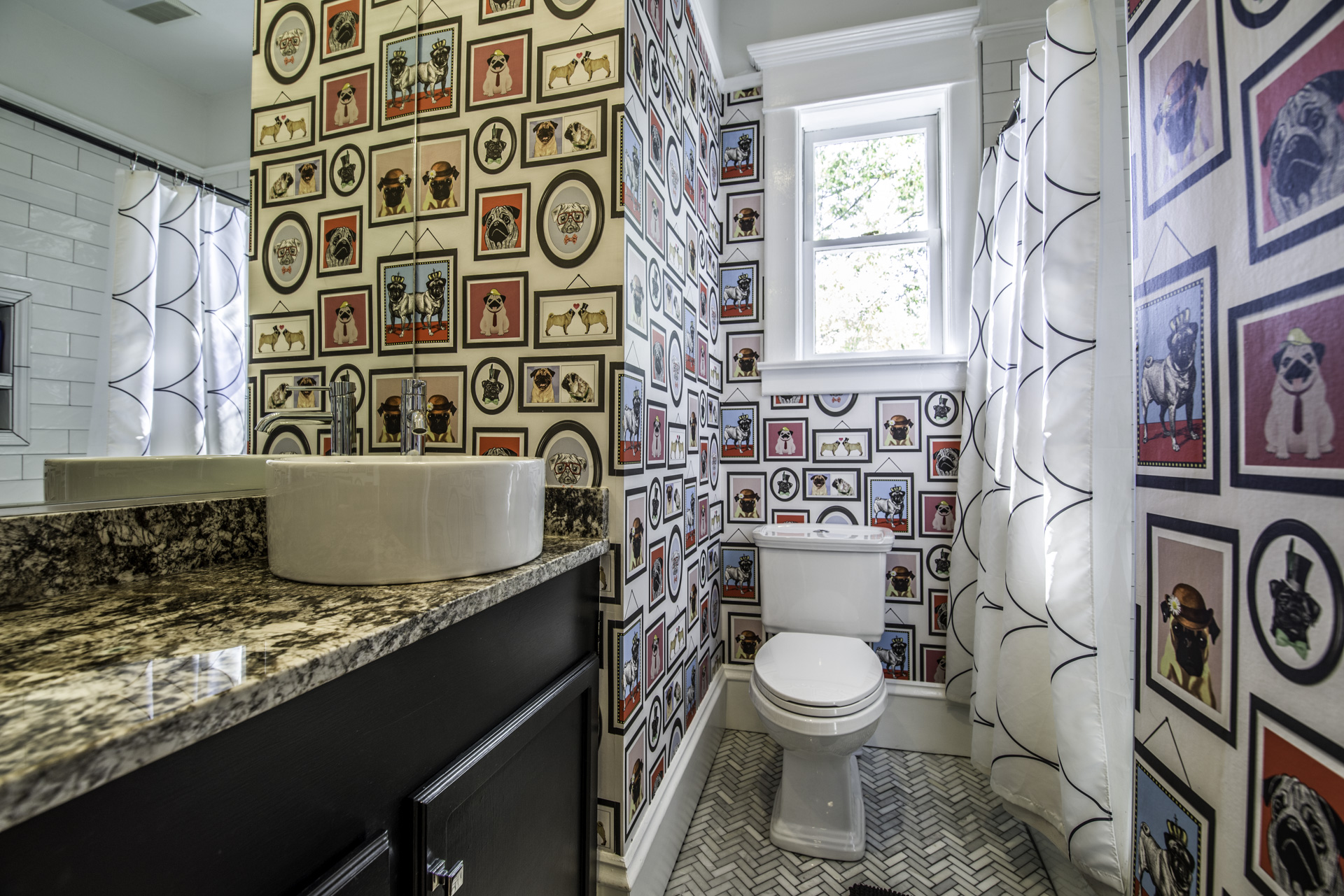 The wallpaper is up. Just a few finishing touches and we will be ready for Saturday's home tour.