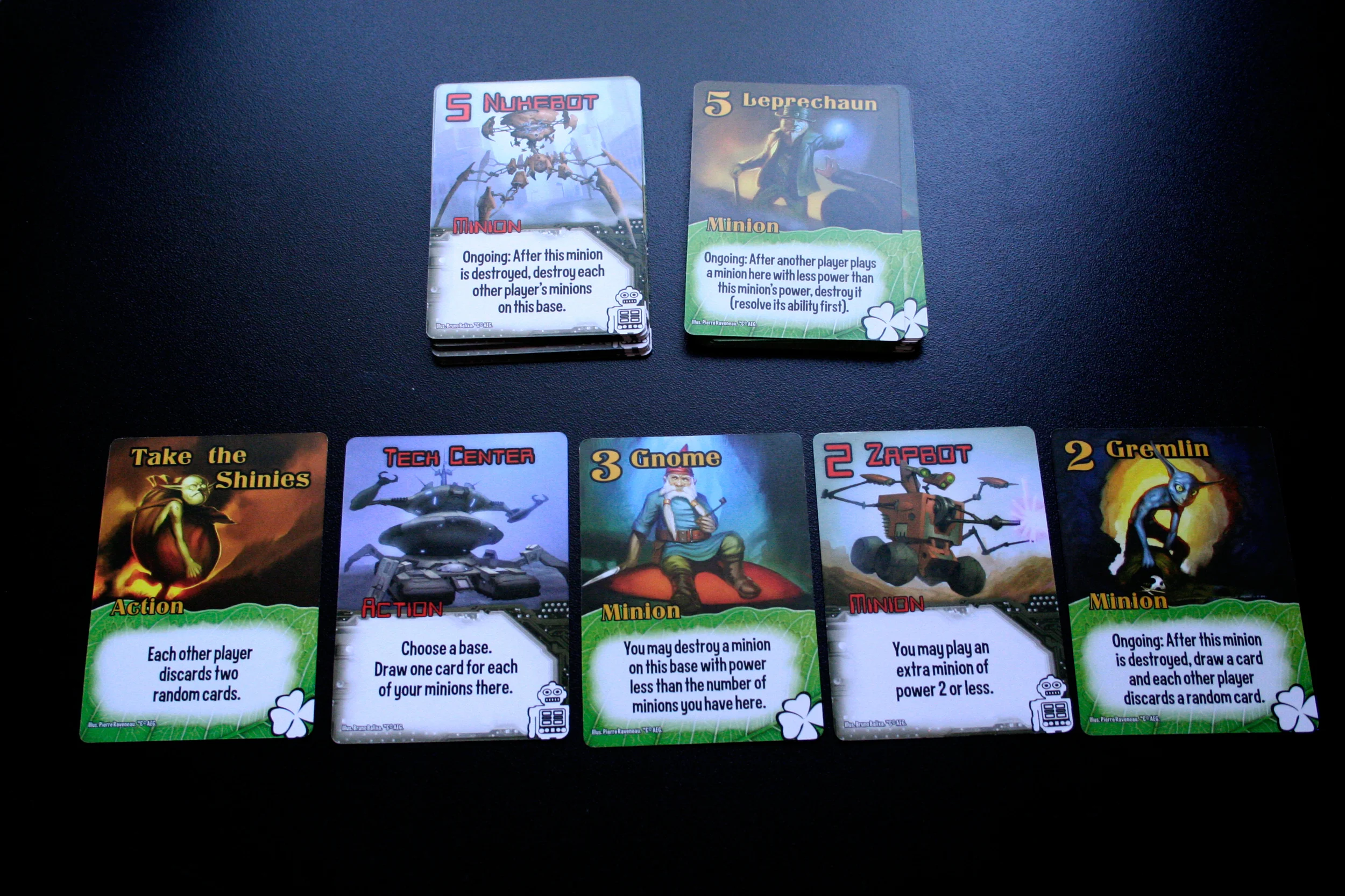 A sample of what a starting hand might look like for someone playing a Robot-Trickster shufflebuild.