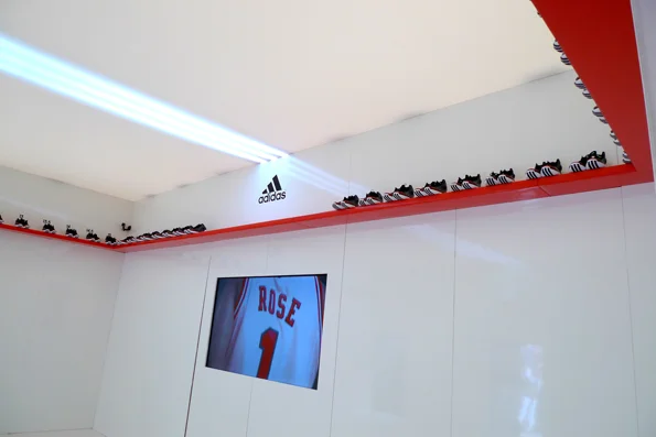 Adidas-D-Rose-Jump-Store-Inside-Screen_Sml.jpg