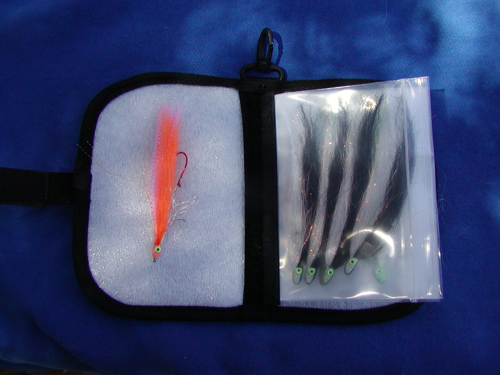 Tube Fly Wallet open