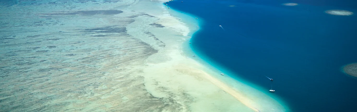 Kaneohe Sandbar aerial : Oahu