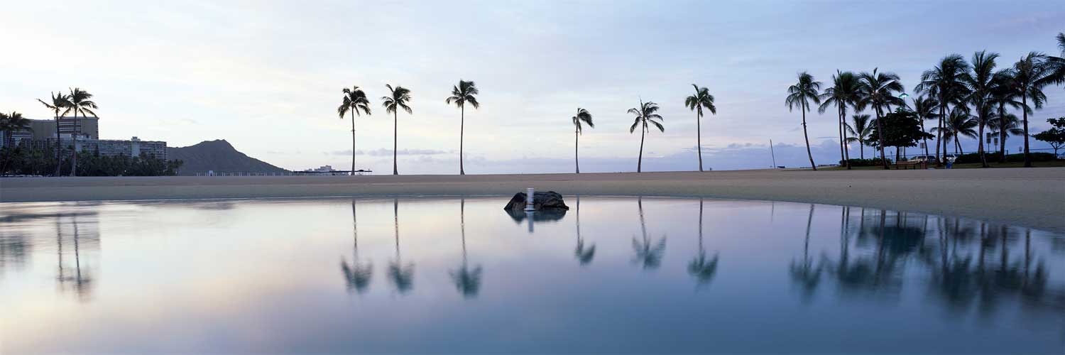 Waikiki Reflections : Oahu