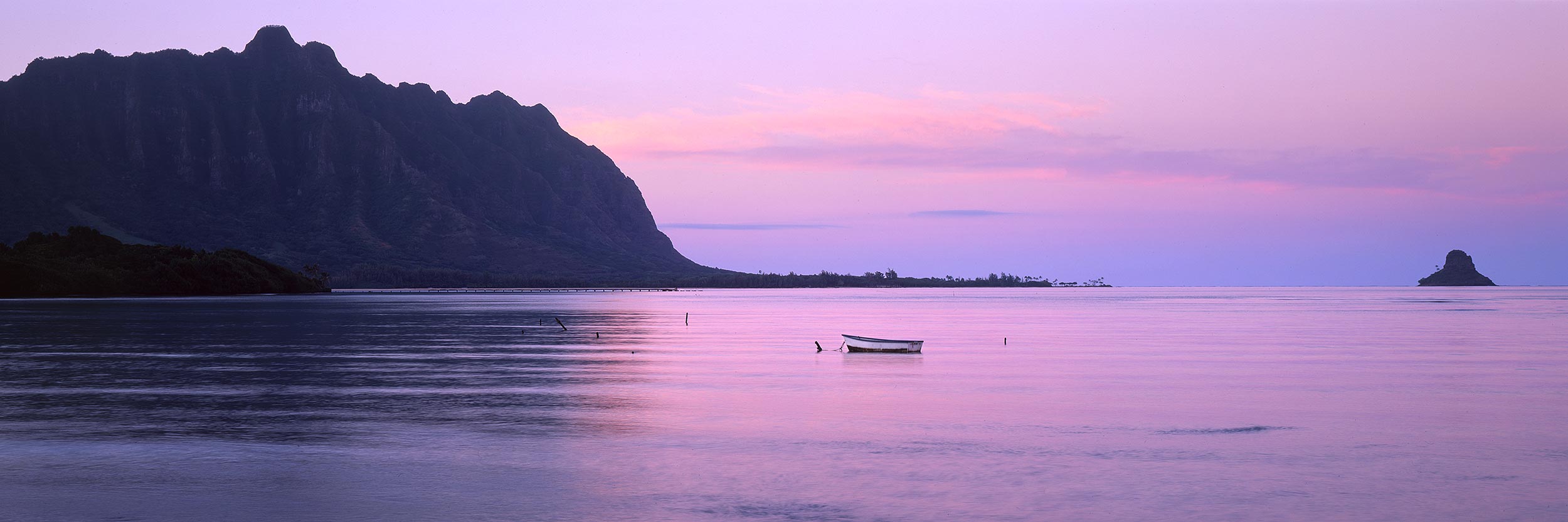 Waiaihole Beach at sunset : Oahu