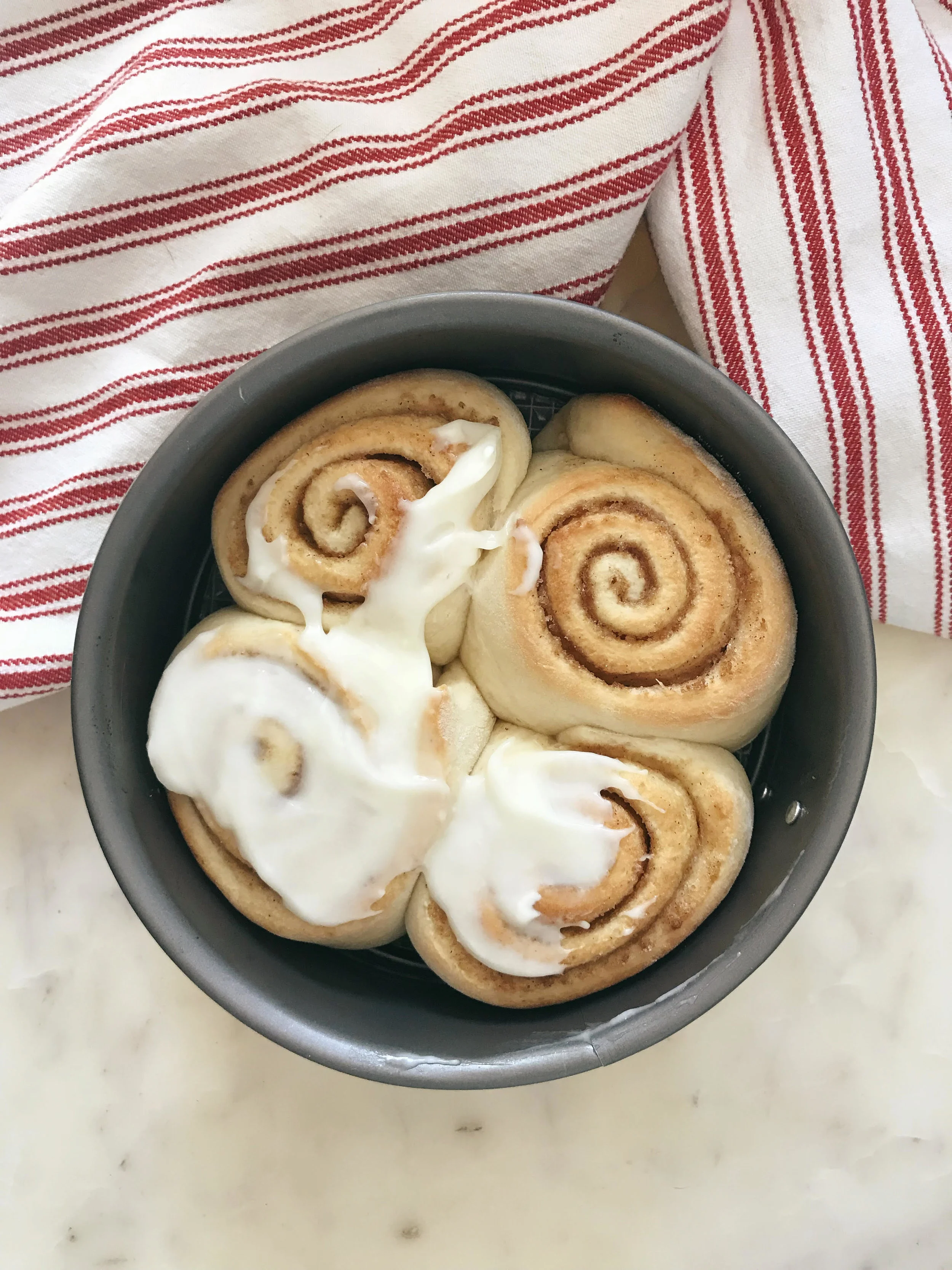 cinnamon rolls5.jpg