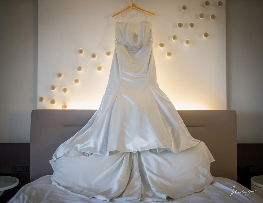 0001 Stephanie and Adam sneak peek.jpg