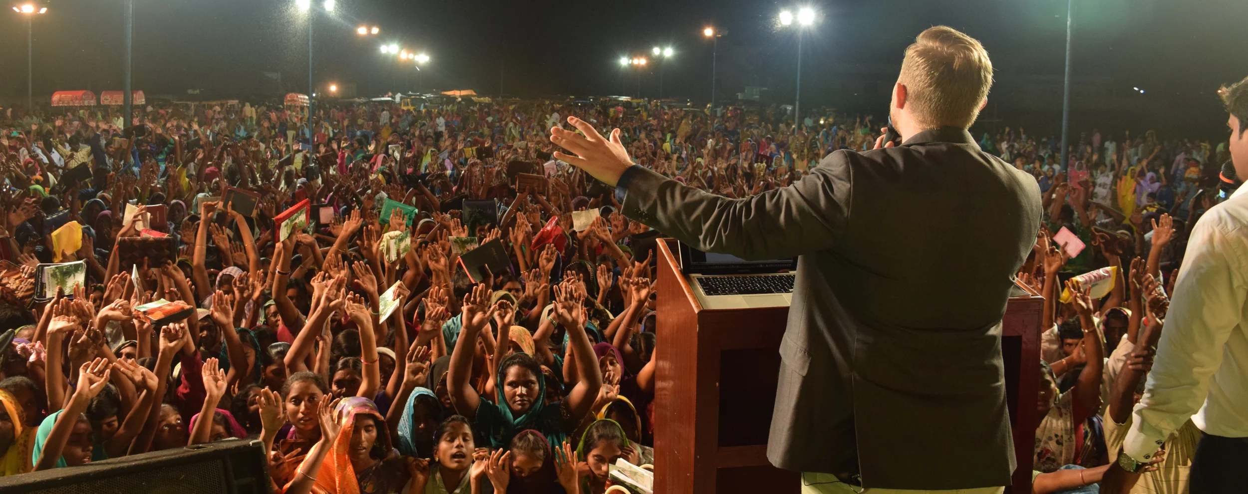  Ministering the last night of the crusade