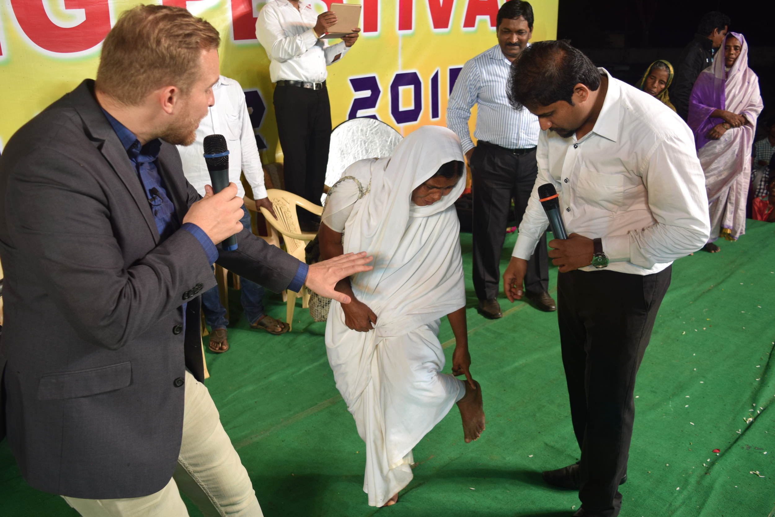&nbsp; &nbsp; &nbsp; &nbsp; &nbsp; &nbsp; &nbsp; &nbsp; &nbsp; &nbsp; &nbsp; &nbsp; &nbsp; &nbsp; &nbsp; &nbsp; &nbsp; &nbsp; &nbsp; &nbsp; &nbsp; &nbsp; &nbsp; &nbsp;Jesus healed this woman's broken leg and now all the pain is gone!