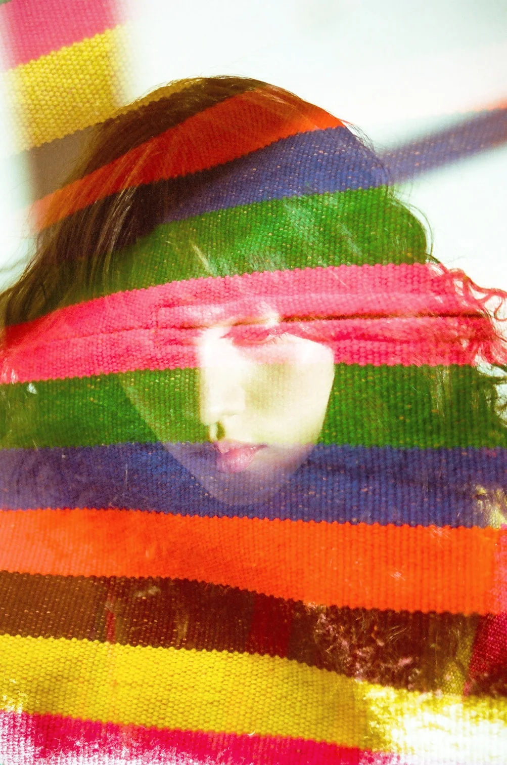 65ff382c1e5c8df7-film-72950035.jpg