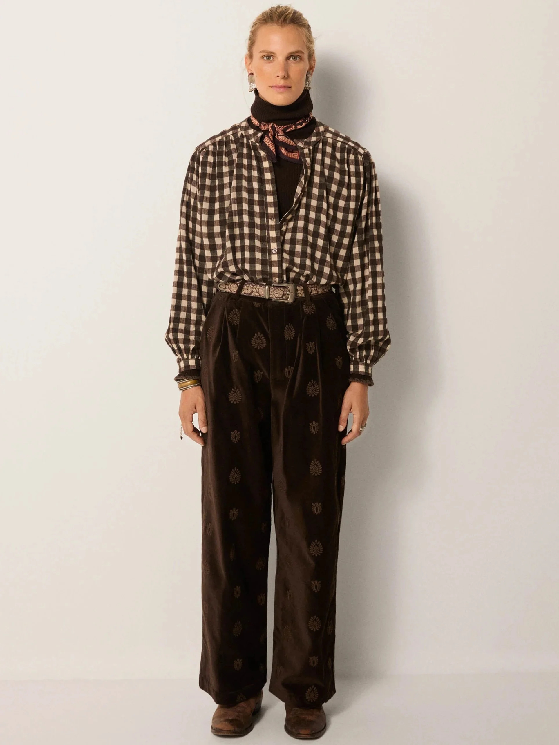 Maison-Hotel-Rebecca-Blouse-Chocolate-manon-bis.jpg