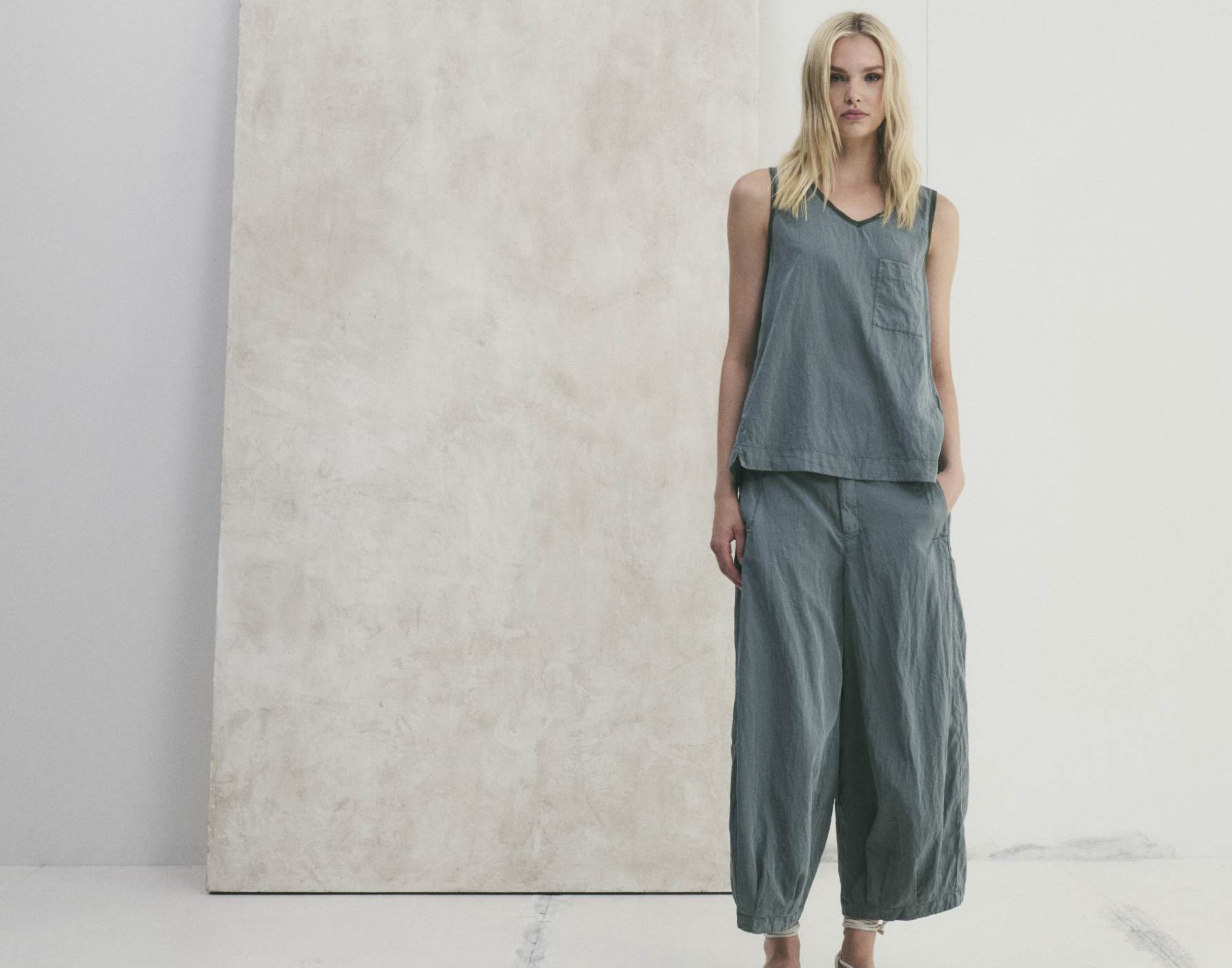 Transit-V313-silk-blend-top-singlet-green-manon-bis.jpg