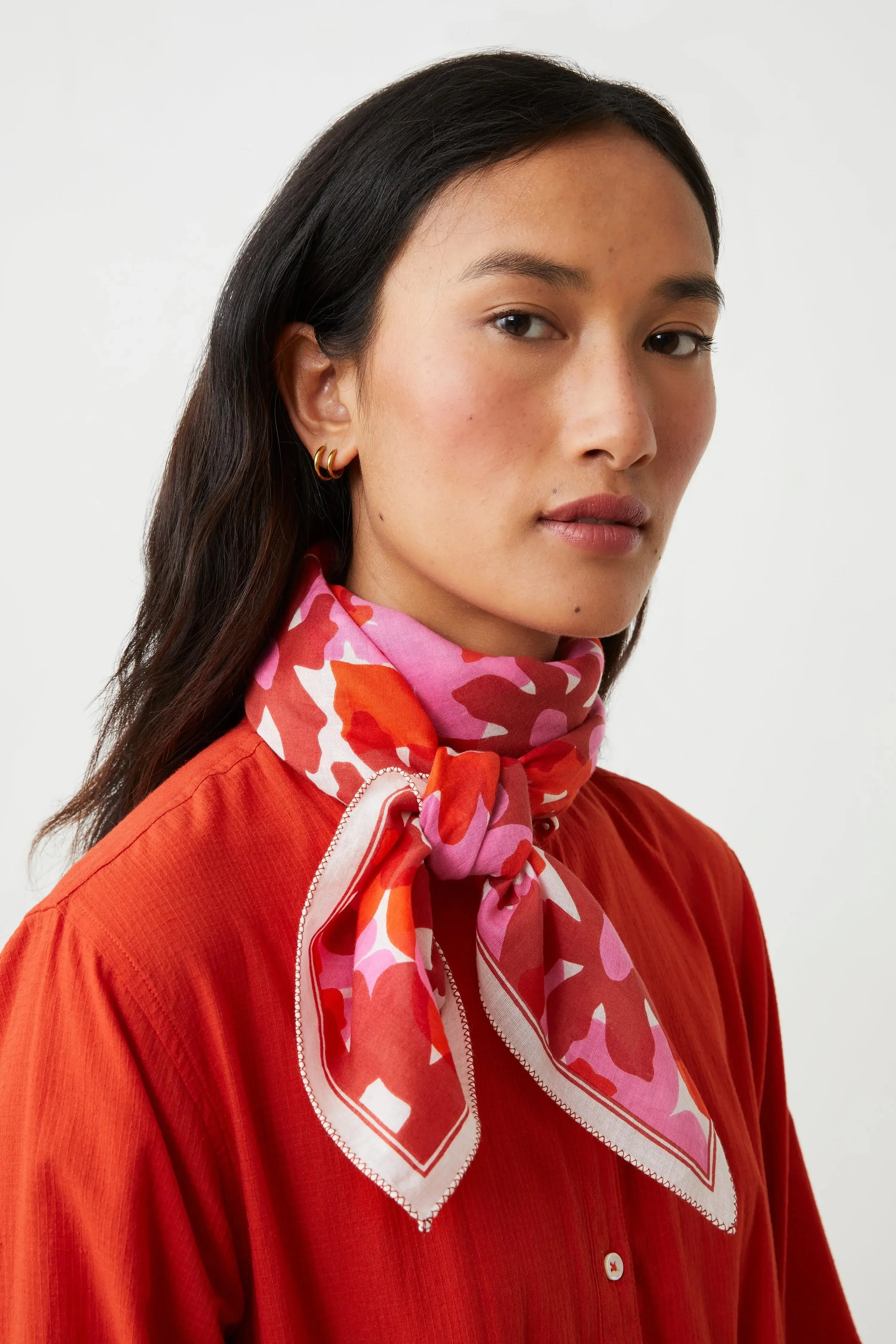 Moismont-nymph-scarf-819-spritz-1-manon-bis.jpg
