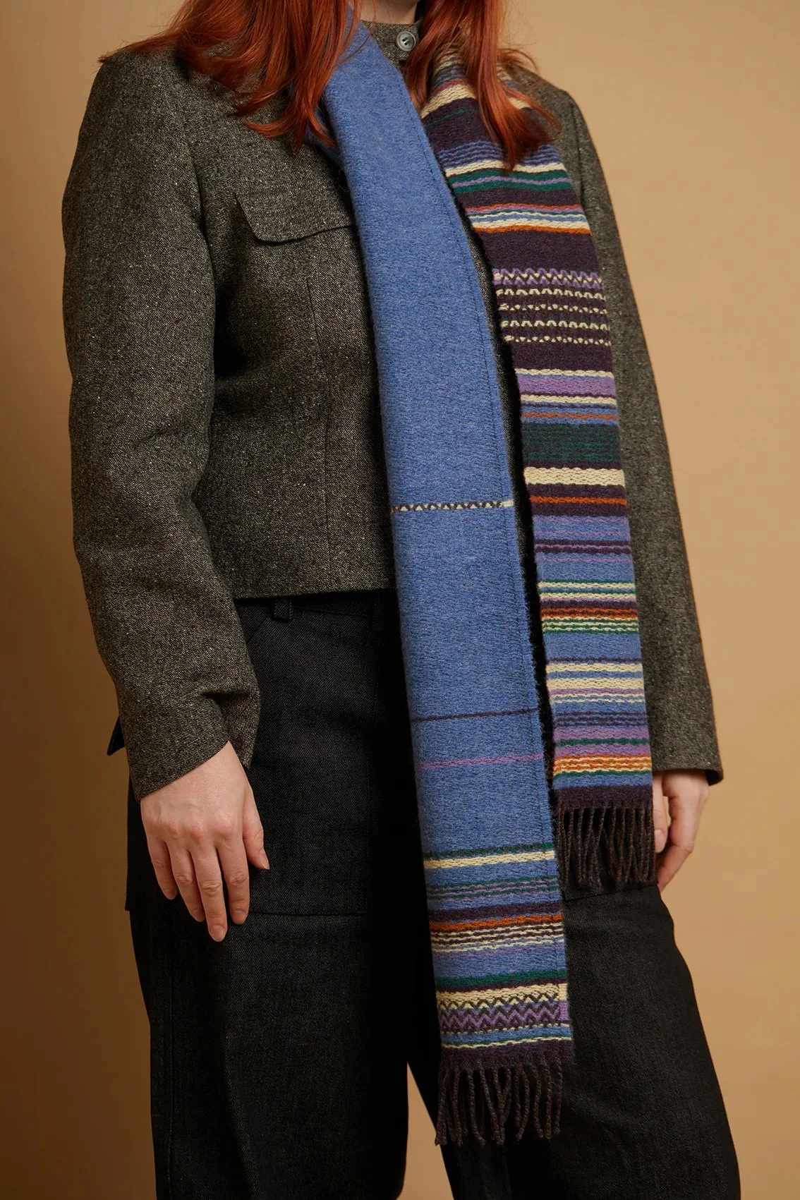 Wallace-sewell-lavanda-damson-scarf-manon-bis.jpg