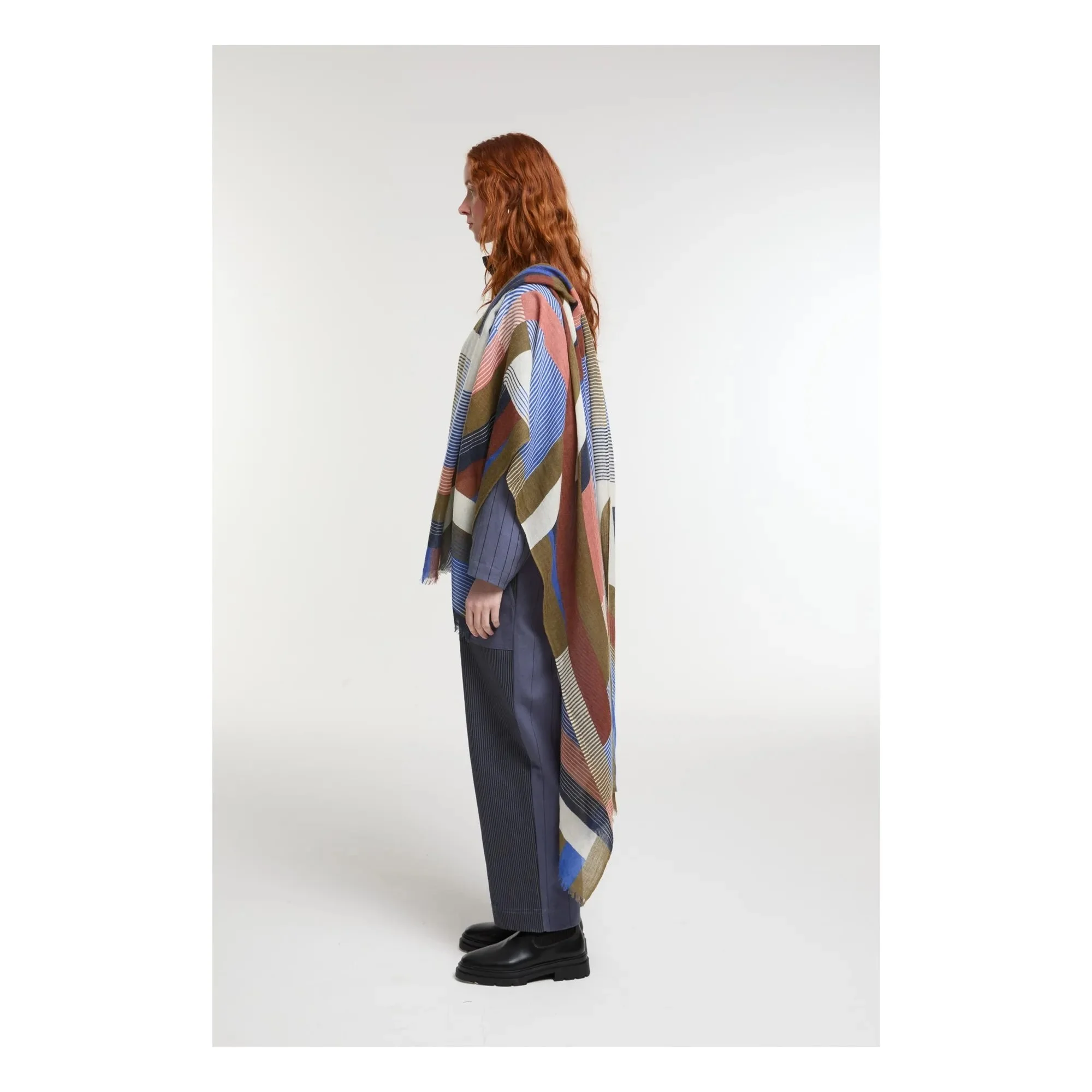 mapoésie-alchimie-scarf-burgandy-blue-1-manon-bis.jpg
