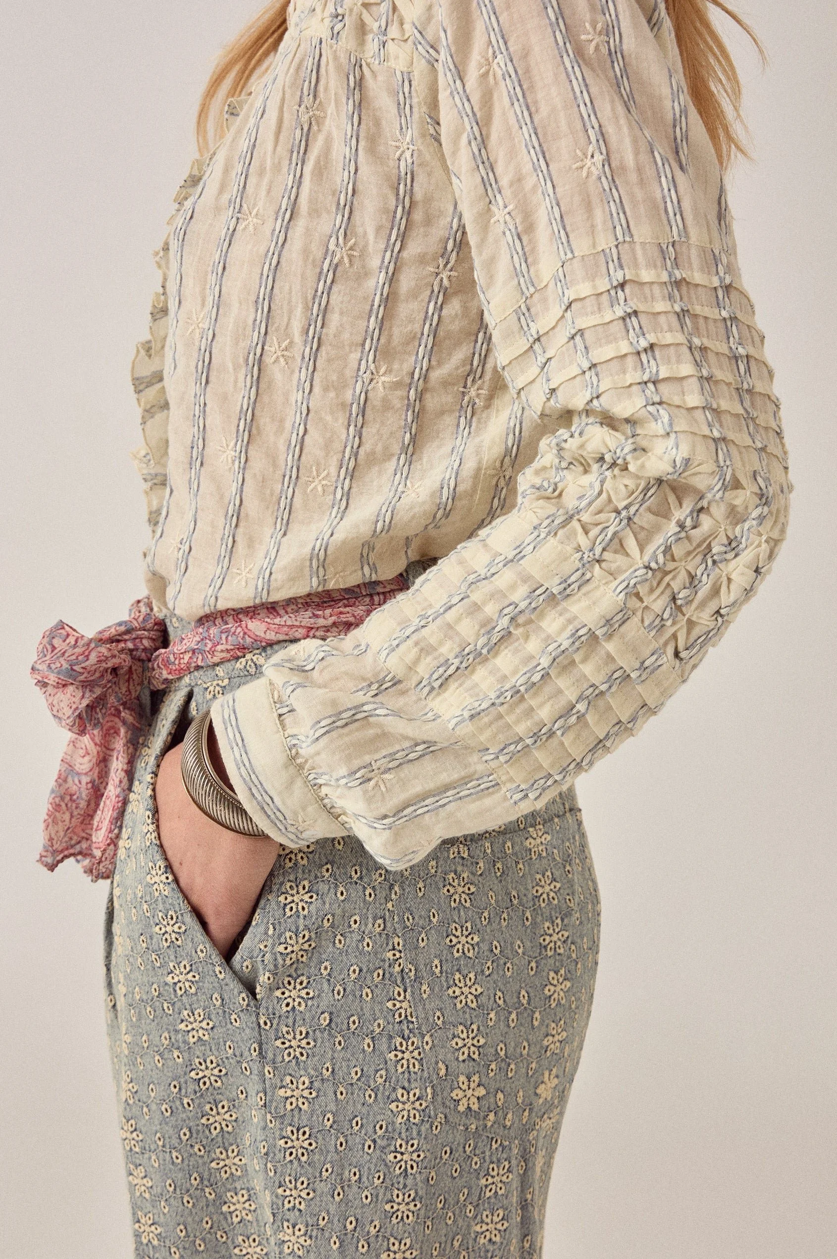 Maison-Hotel-Elta-Blouse-Cloud-Thread-4-manon-bis.jpg