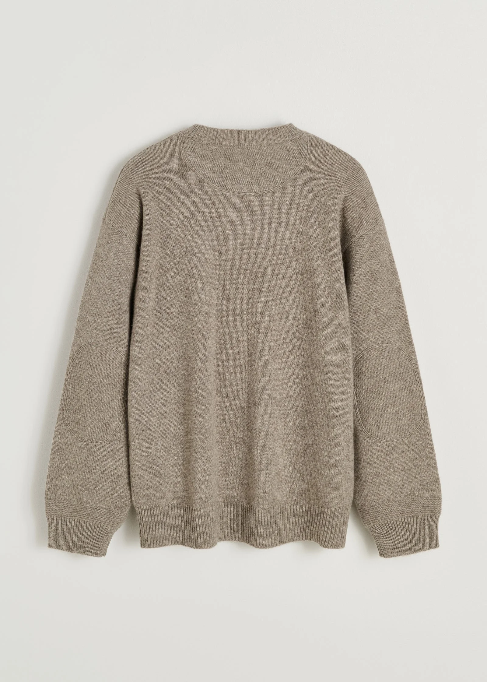 Aiayu-Franco_PureSoil_sweater-6-manon-bis.jpg .jpg
