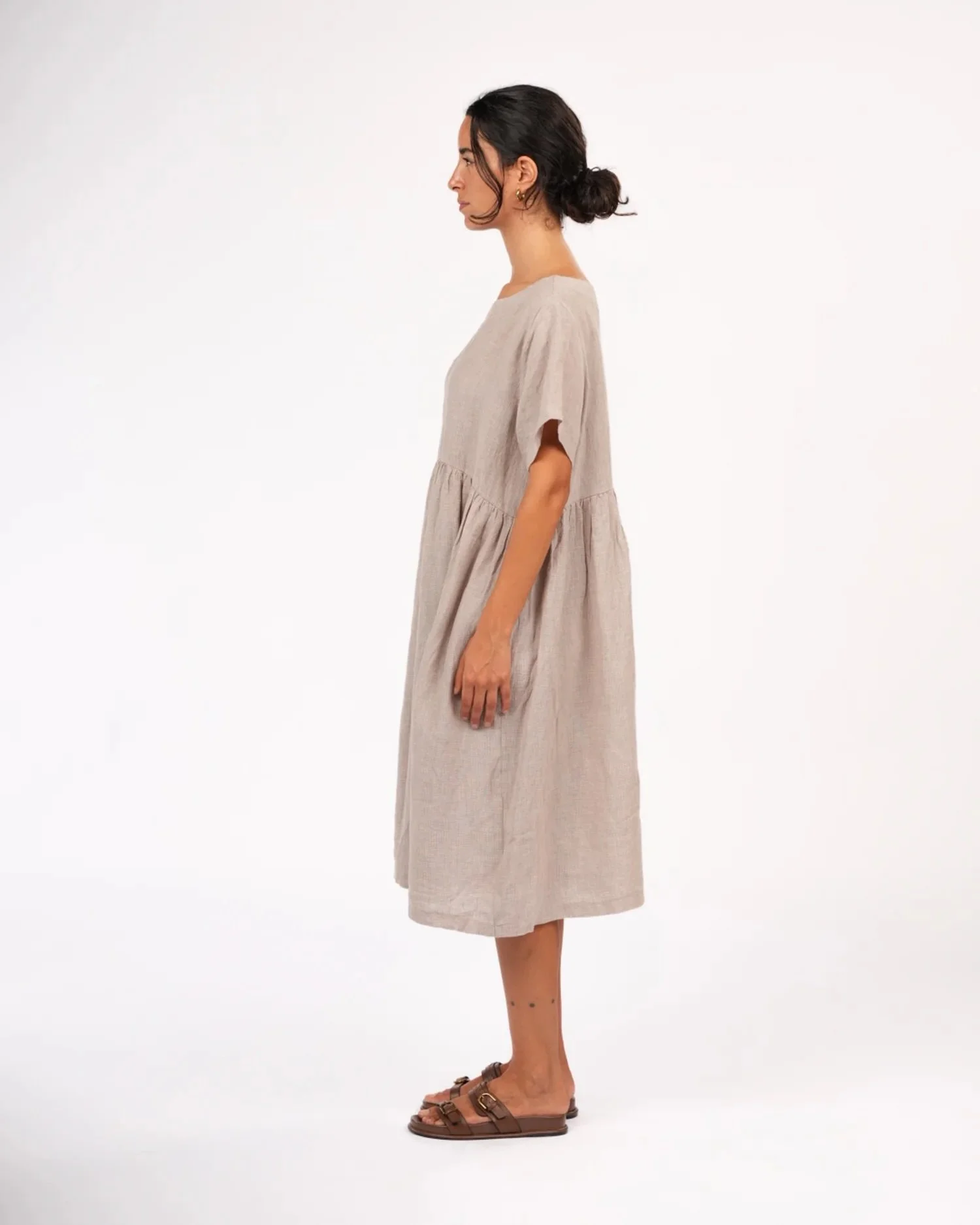montaigne-juni-french-linen-summer-staple-dress-in-houndstooth-6-manon-bis.jpg .jpg