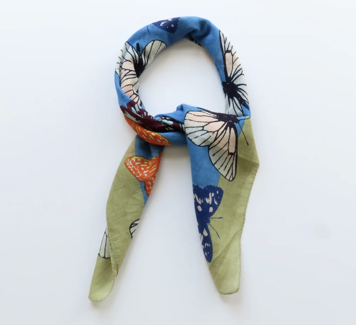 Epice Paris Butterflies Square Scarf Blue Sky Manon bis.png