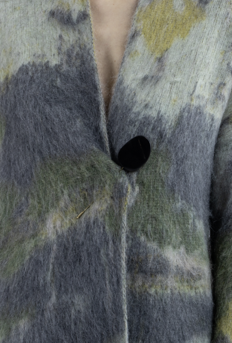 phisique-du-role-peeling-wall-long-jacket-13-lichen-manon-bis.jpg.png