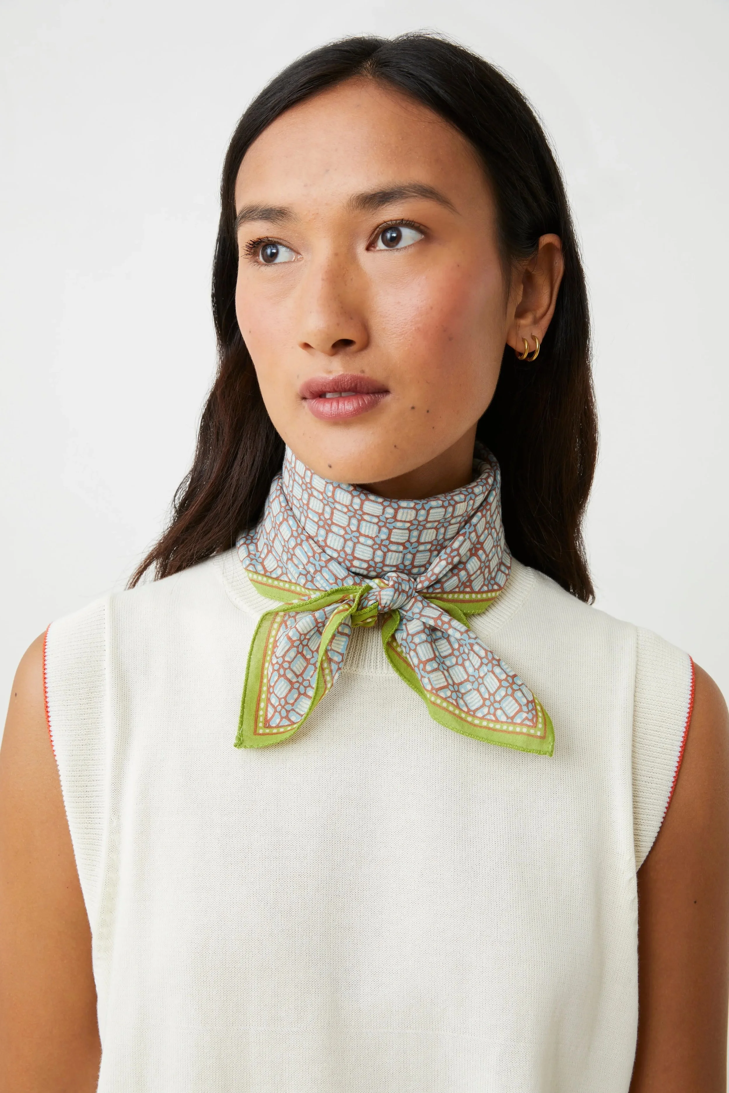 Moismont-colette-scarf-816-agate-3-manon-bis.jpg
