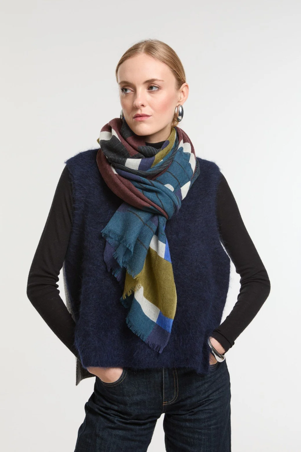 mapoesie-scarf-foulard-petra-blue-manon-bis-1.jpg