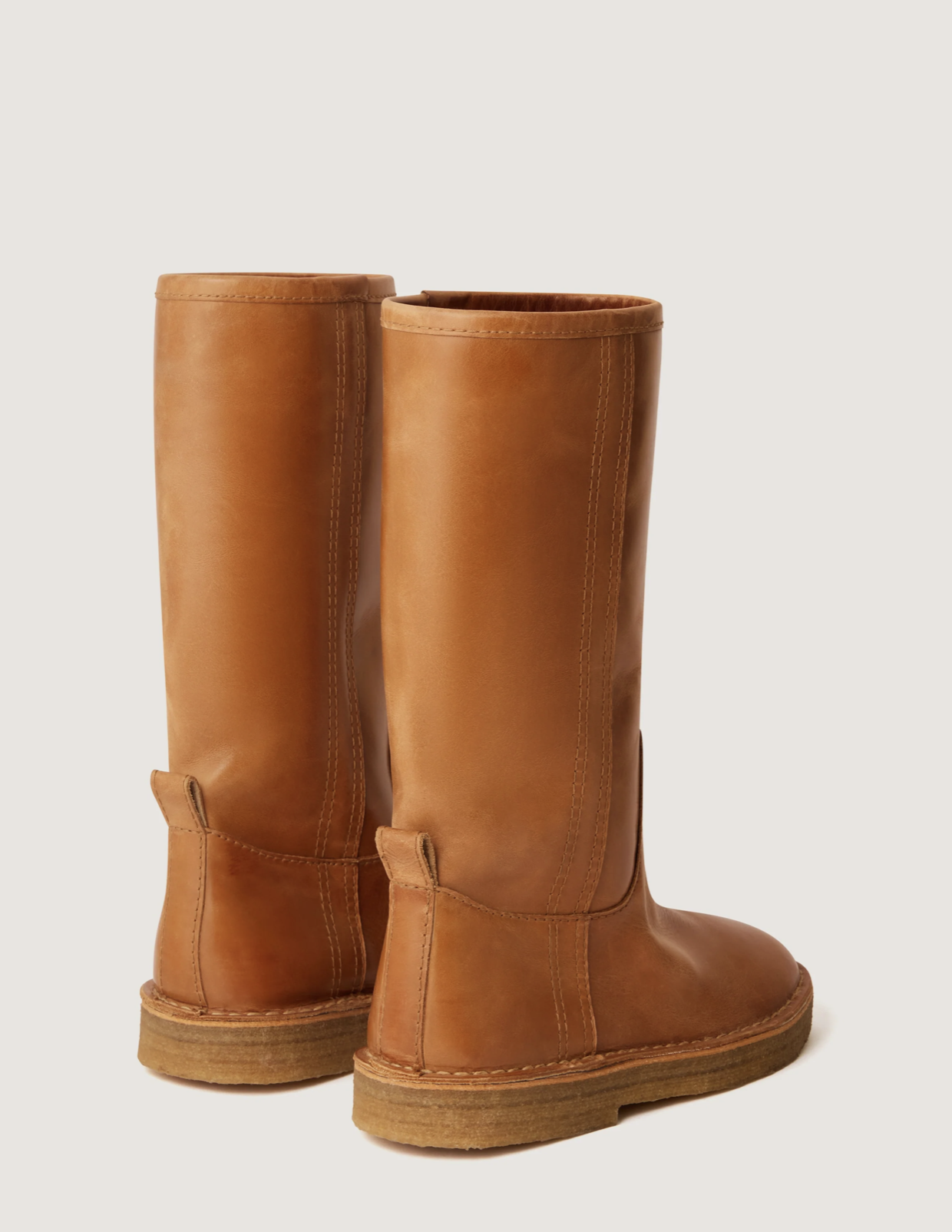 Manon bis Soeur Savage Boots.png