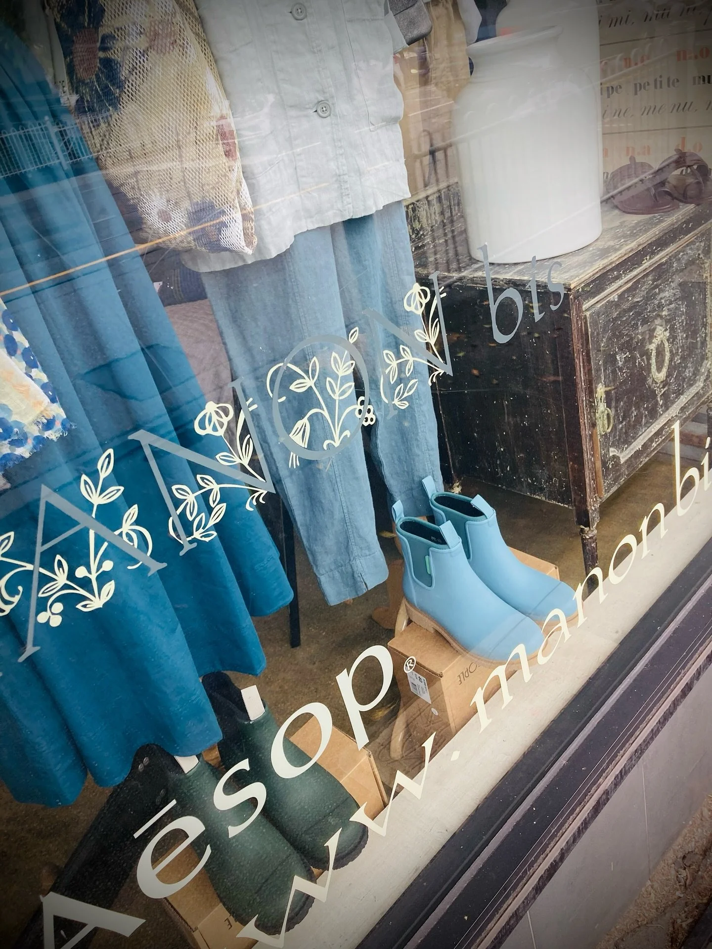 Nice weather for 🦆🦆🦆🦆🦆 ☔️ 

New Merry People shades in-store now🩵☔️