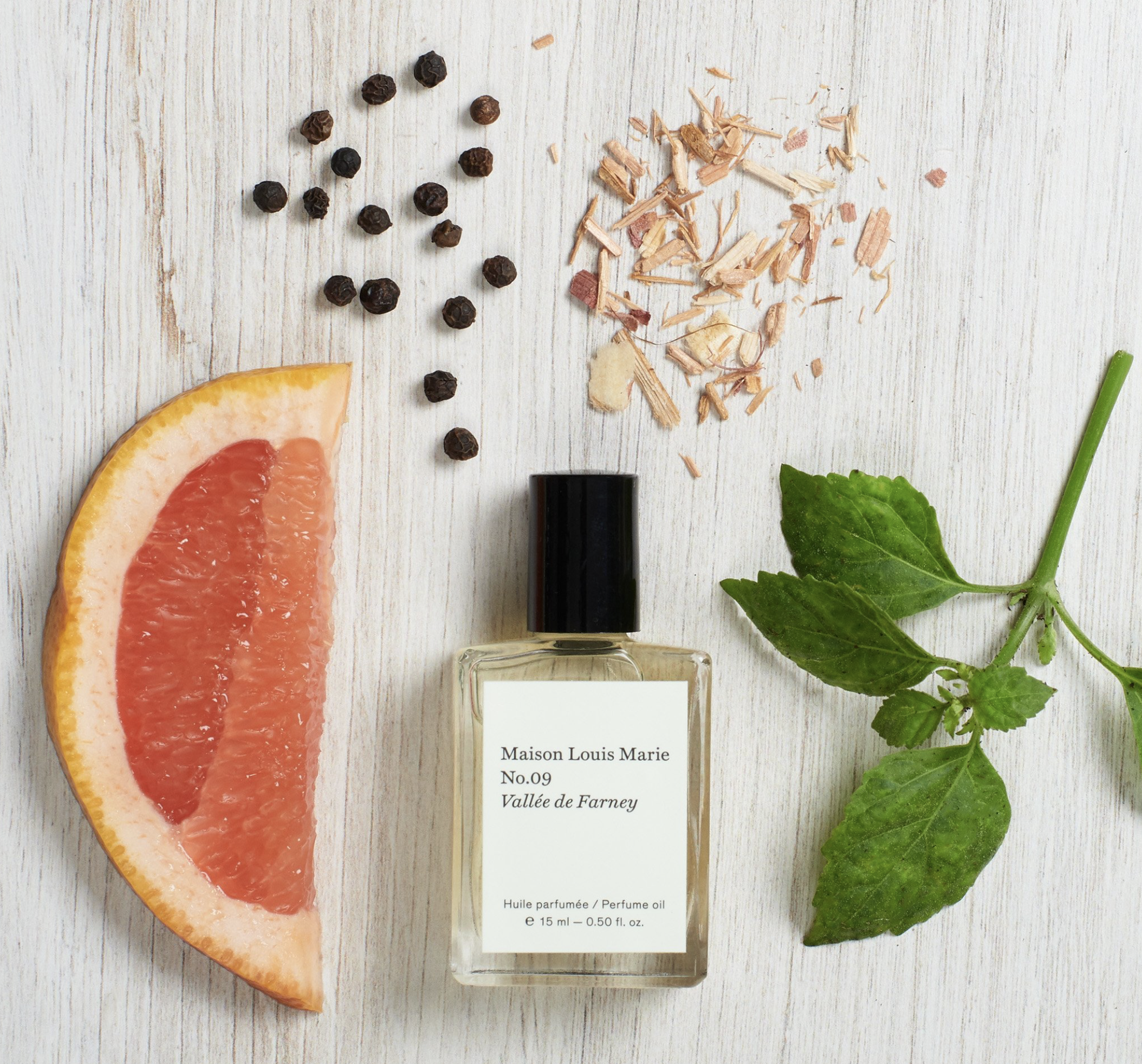 Manon bis Maison Louis Marie Vallée de Farney Perfume Oil.png