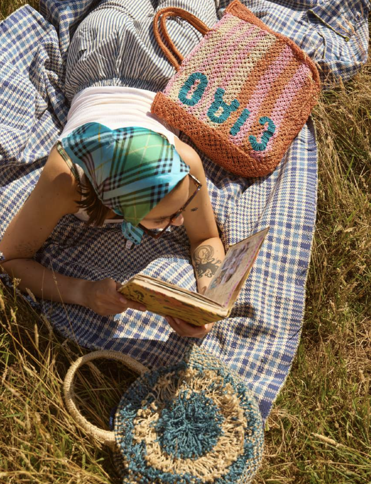 Manon bis The Jacksons London Bags.png