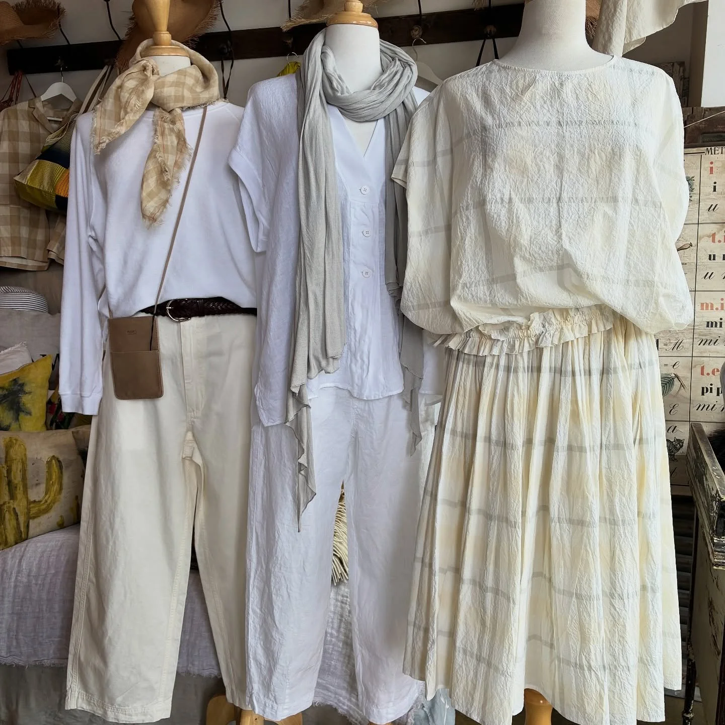 Were feeling very Out Of Africa today 🤍

#summersale #europeanfashion #designer #timeless #dontmissout #outofafrica #naturalstyle #manonbisboutique