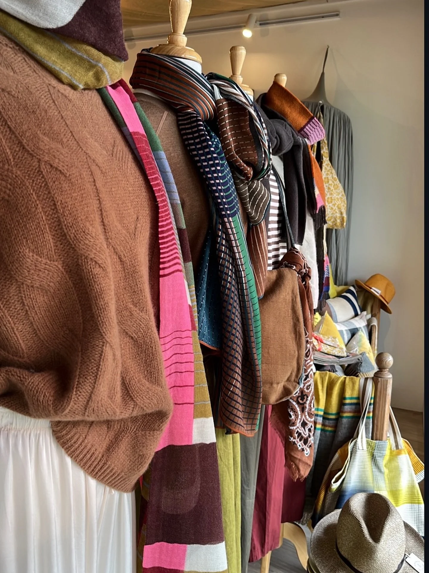 A little cool Autumn weather, a little sunshine; it&rsquo;s a perfect calm time of the year in our beautiful Mt Martha store.
Drop by and discover our new arrivals 🍂💚