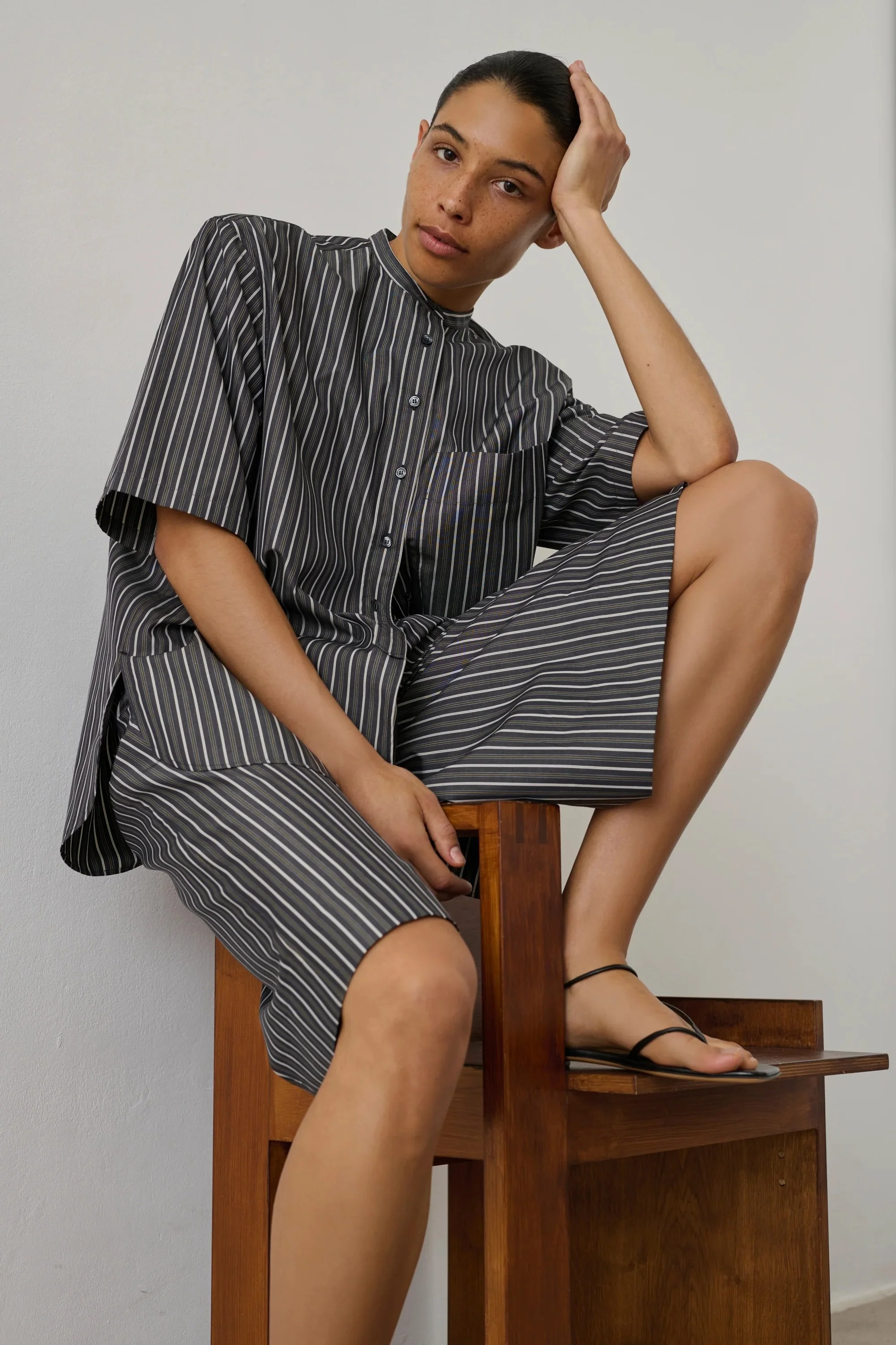 Soeur-hannah-shirt-black-cardamom-5-manon-bis.jpg