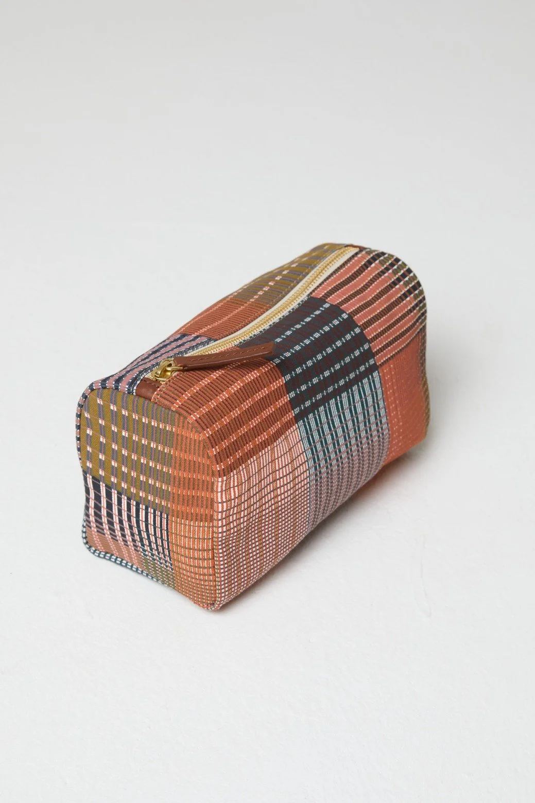 Mapoesie-elba-prism-travel-pouch-1-roux-manon-bis.jpg
