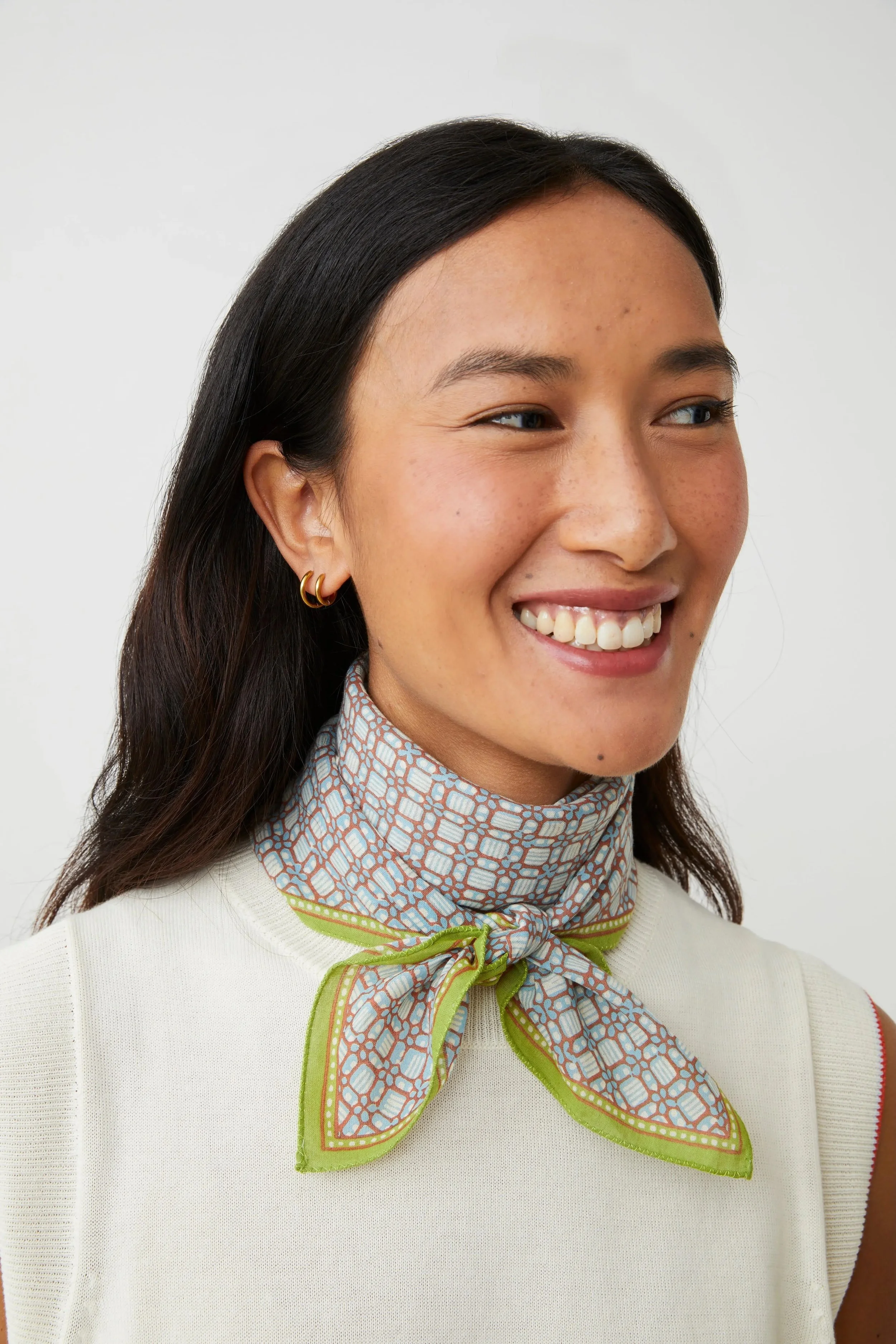 Moismont-colette-scarf-816-agate-1-manon-bis.jpg