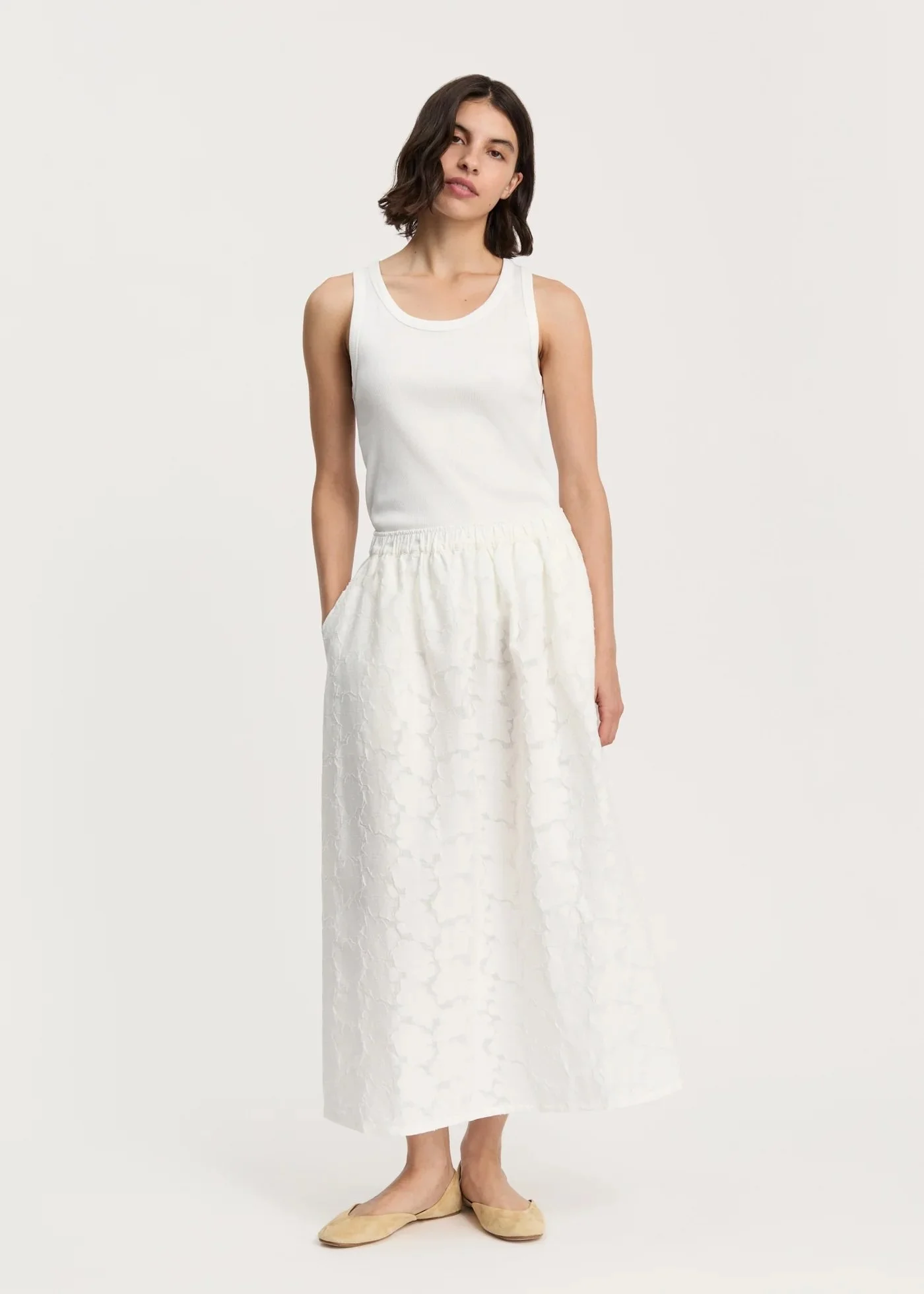 Aiayu-Skirt-Laceflower_White_4-Manon-Bis.jpg .jpg