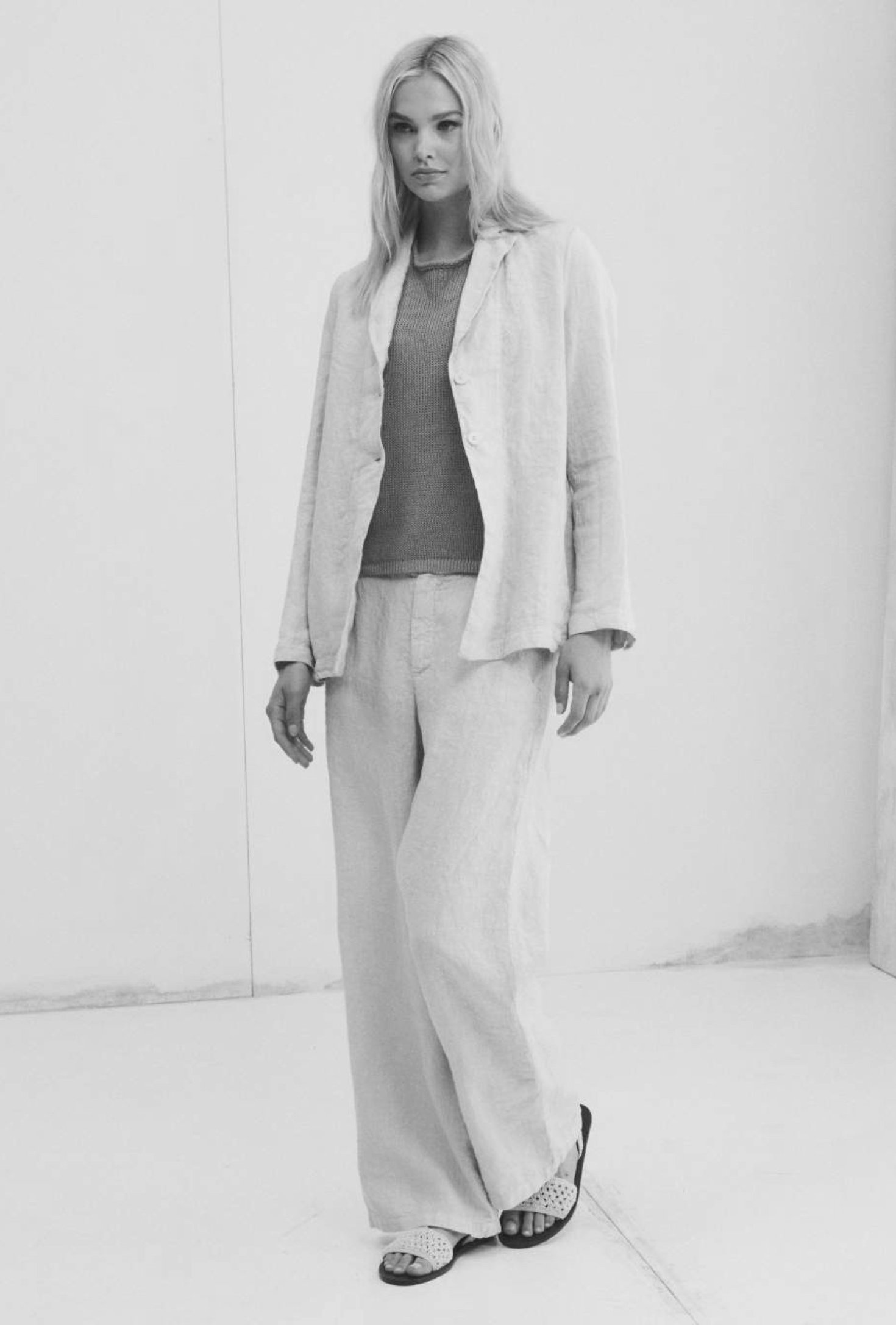 Transit-D135-Linen-jacket-2-Butt-Sand-manon-bis.jpg