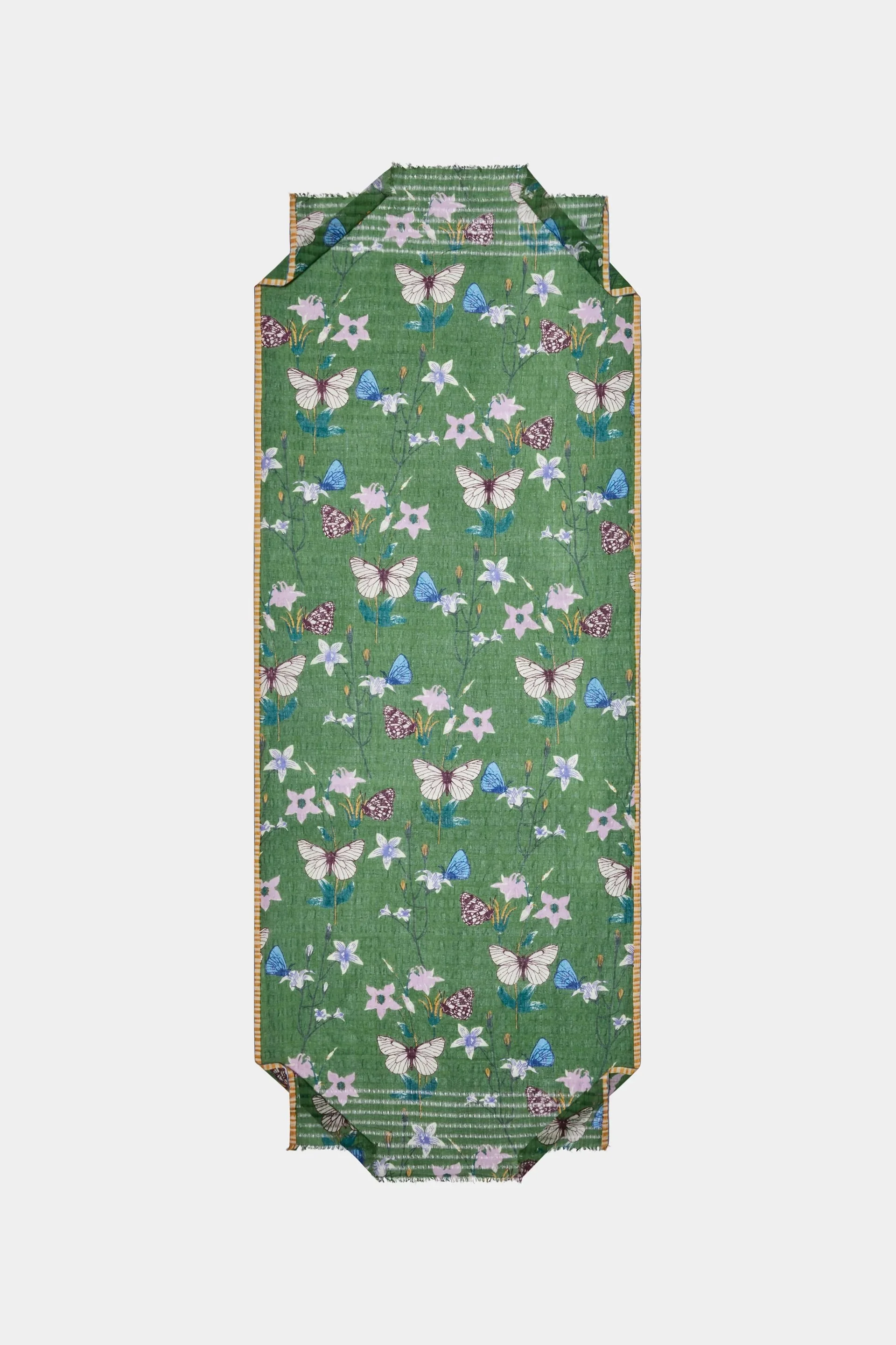 Epice_scarf-butterflies-flowers-pine-ps-2682D-manon-bis.jpg .jpg