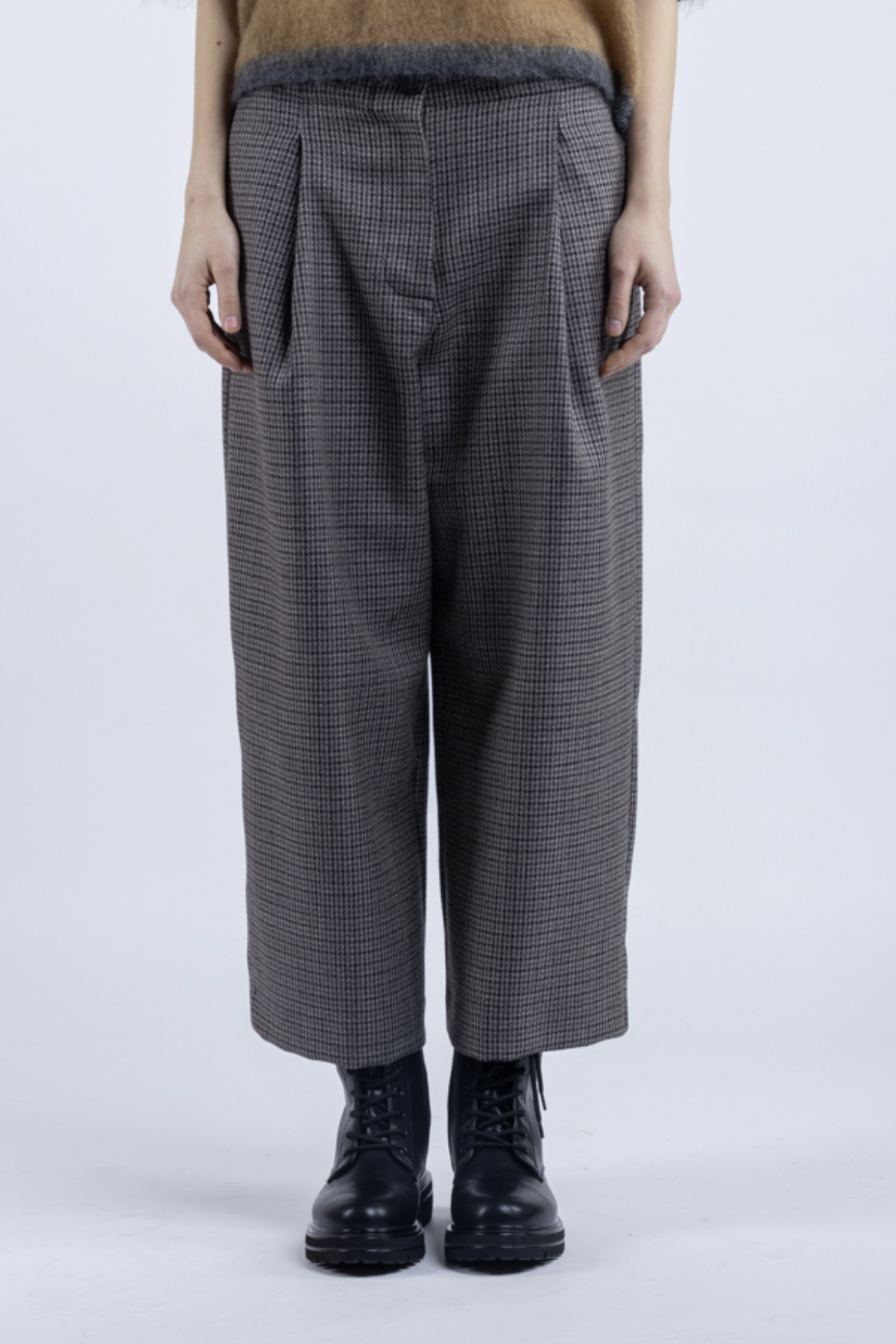 Phisique-du-role-25W059-pied-de-poule-virgin-wool-tokyo-pants-manon-bis.jpg.png