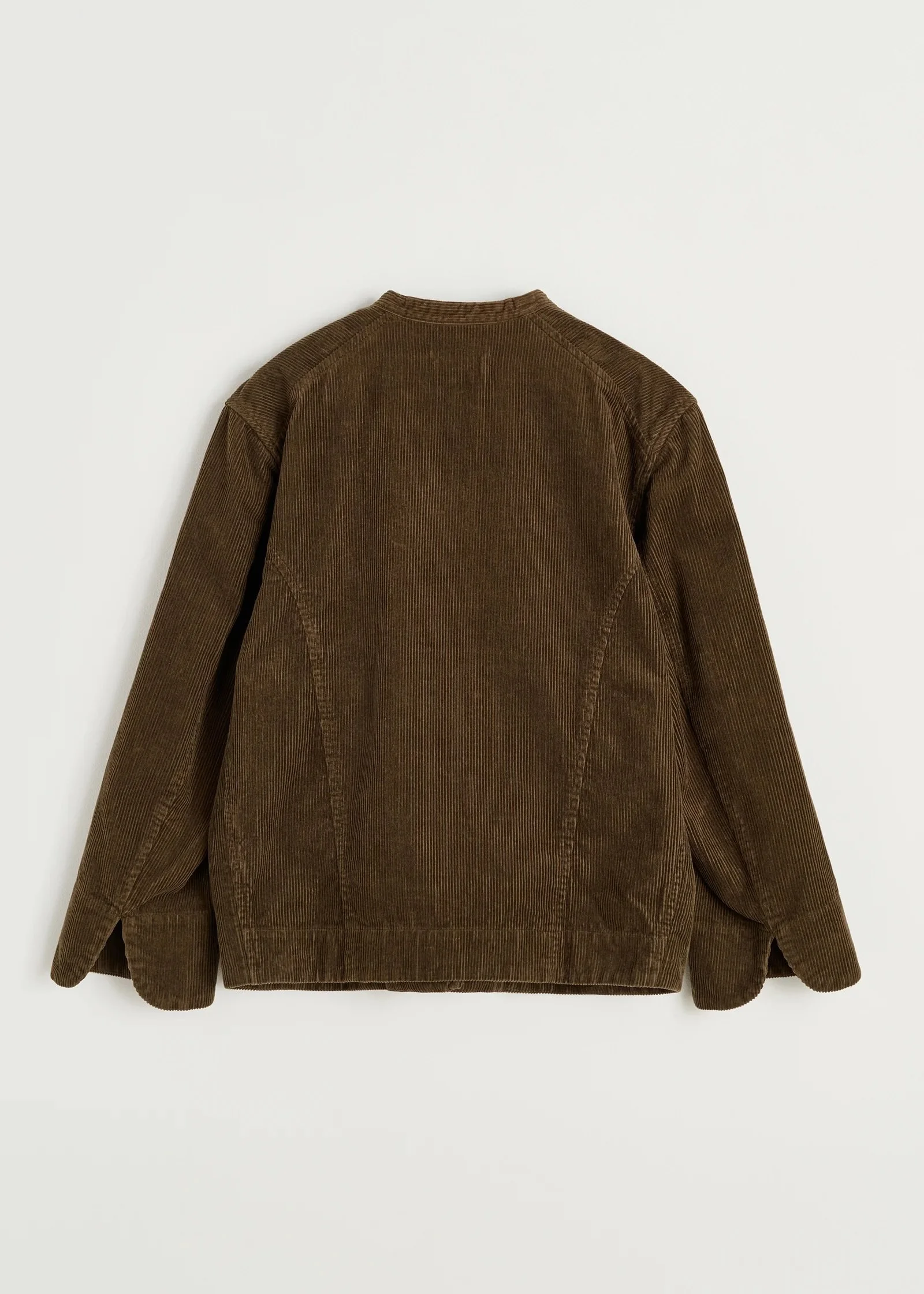 Aiayu-Angela-Jacket-Corduroy_Bark_manon-bis-5D.jpg