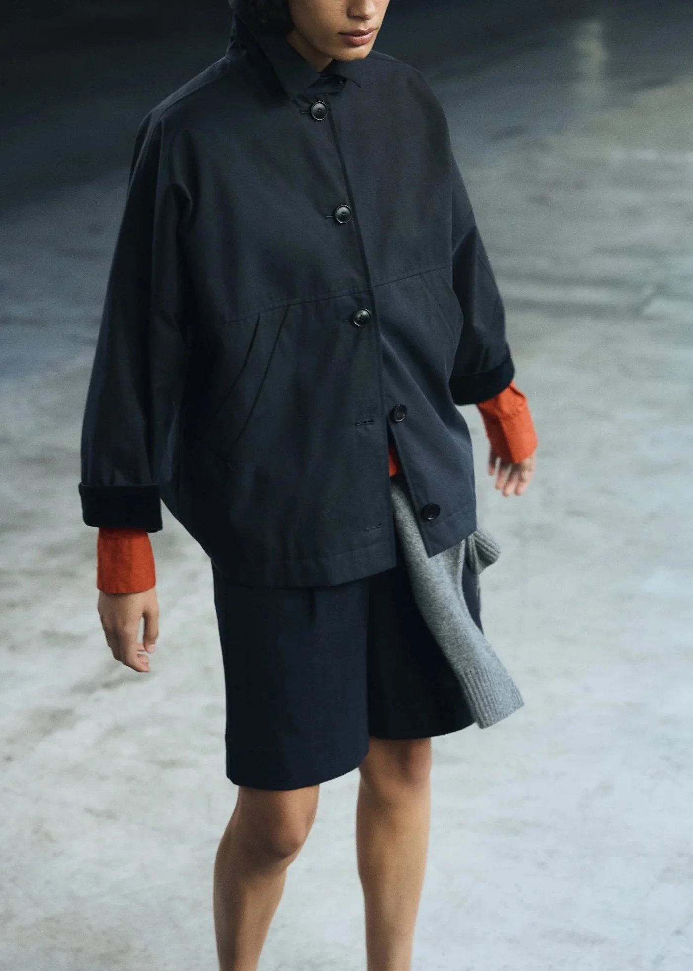 Aiayu-Moa-Jacket-Oilskin_Navy_6-manon-bis-D.jpg .jpg