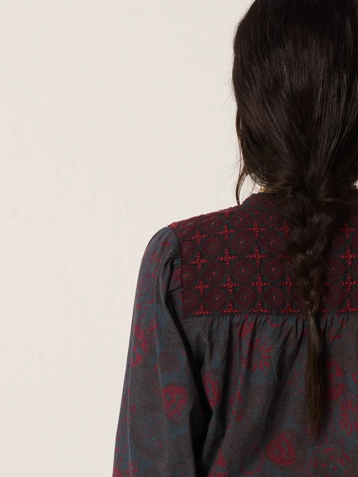 MAISON-HOTEL-MEDUSA-CHARLOTTE_BLOUSE-3-MANON-BIS.jpg .jpg