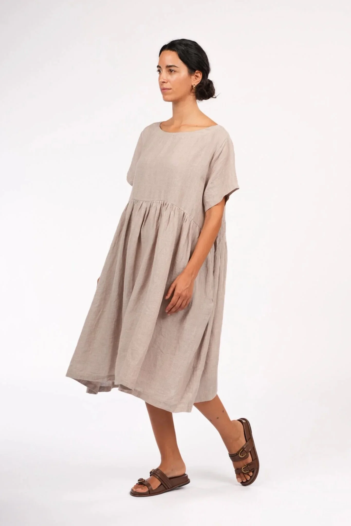 montaigne-juni-french-linen-summer-staple-dress-in-houndstooth-1-manon-bis.jpg .jpg
