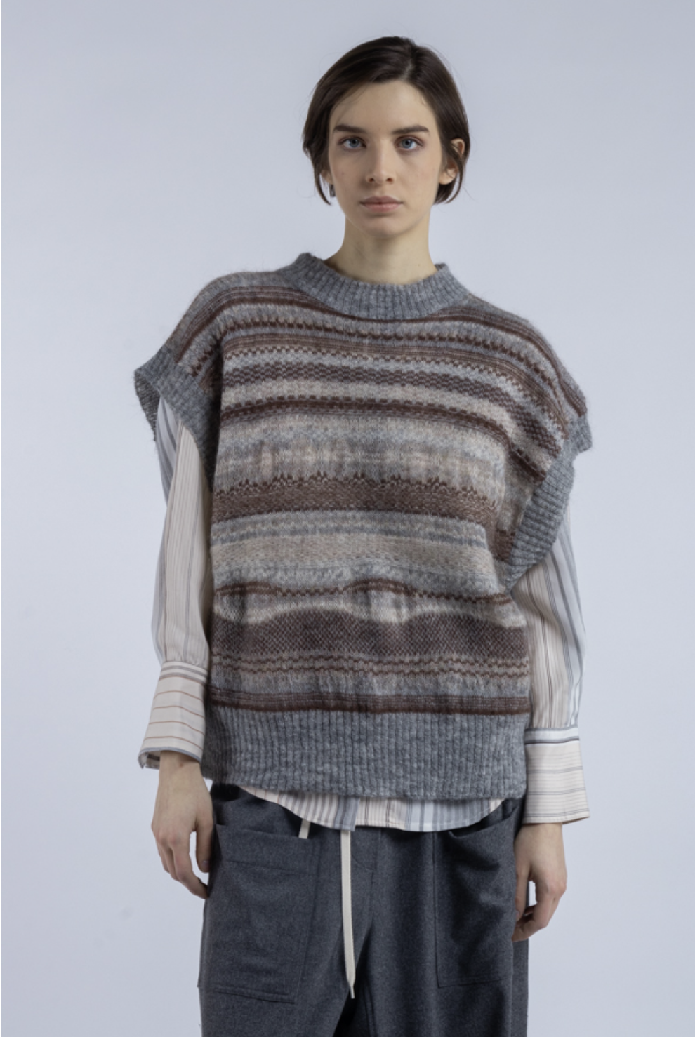 Phisique-du-role-25W254-jaquard-light-mohair-vest1-manon-bis.jpg.png
