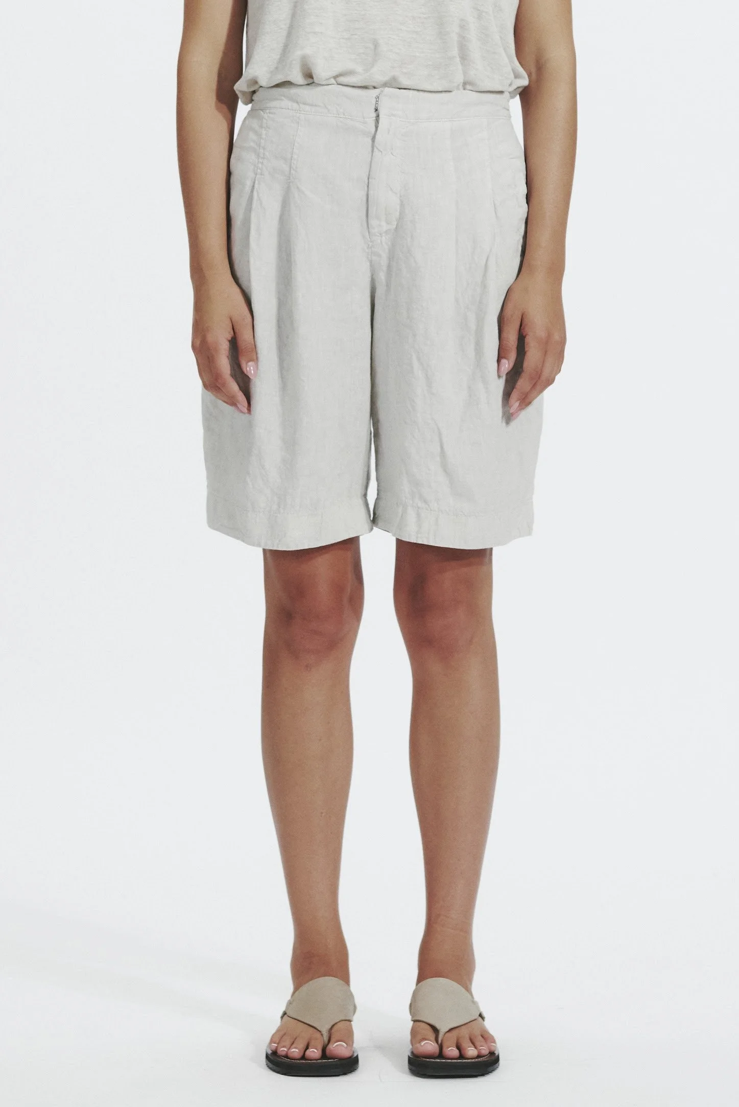 Transit-Linen-Short-Sand-Manon-Bis-1-CFDTRZD134-02_01_B.jpg