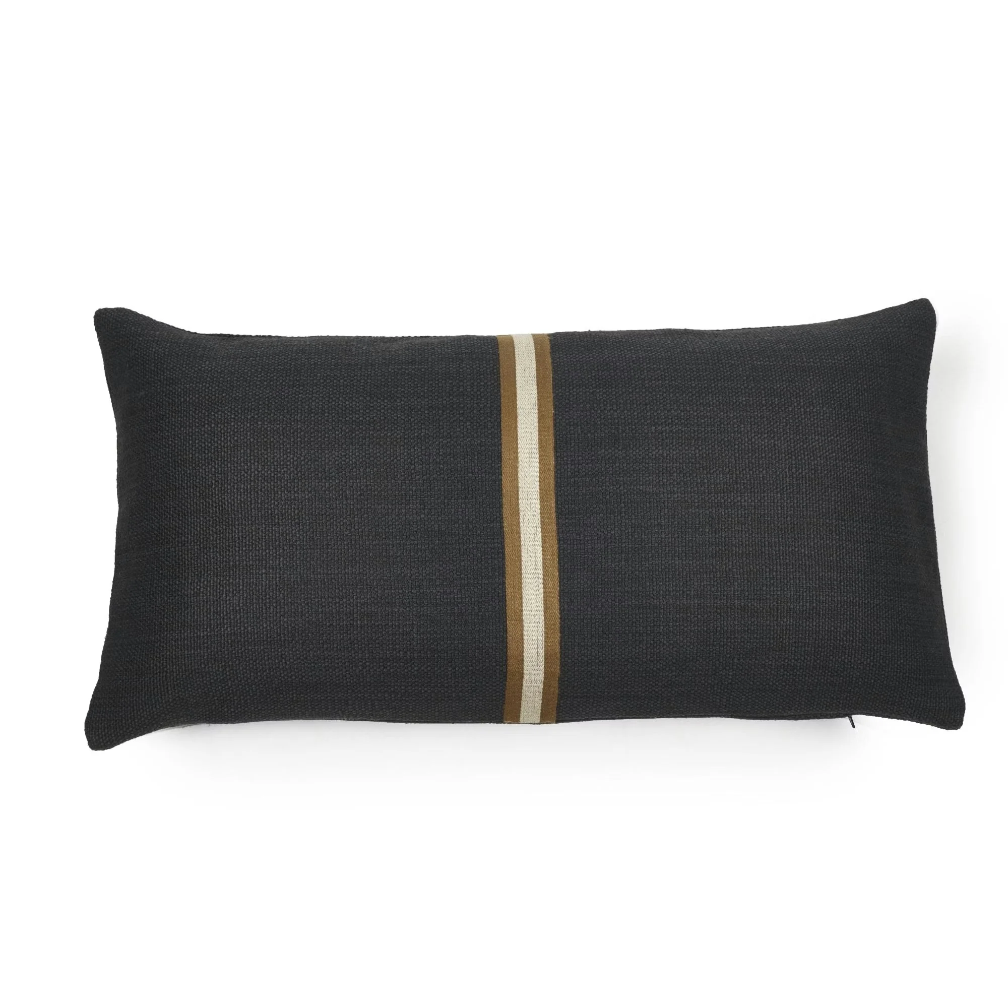Libeco-linen-jasper_faded_black-cushion-2-manon-bis.jpg