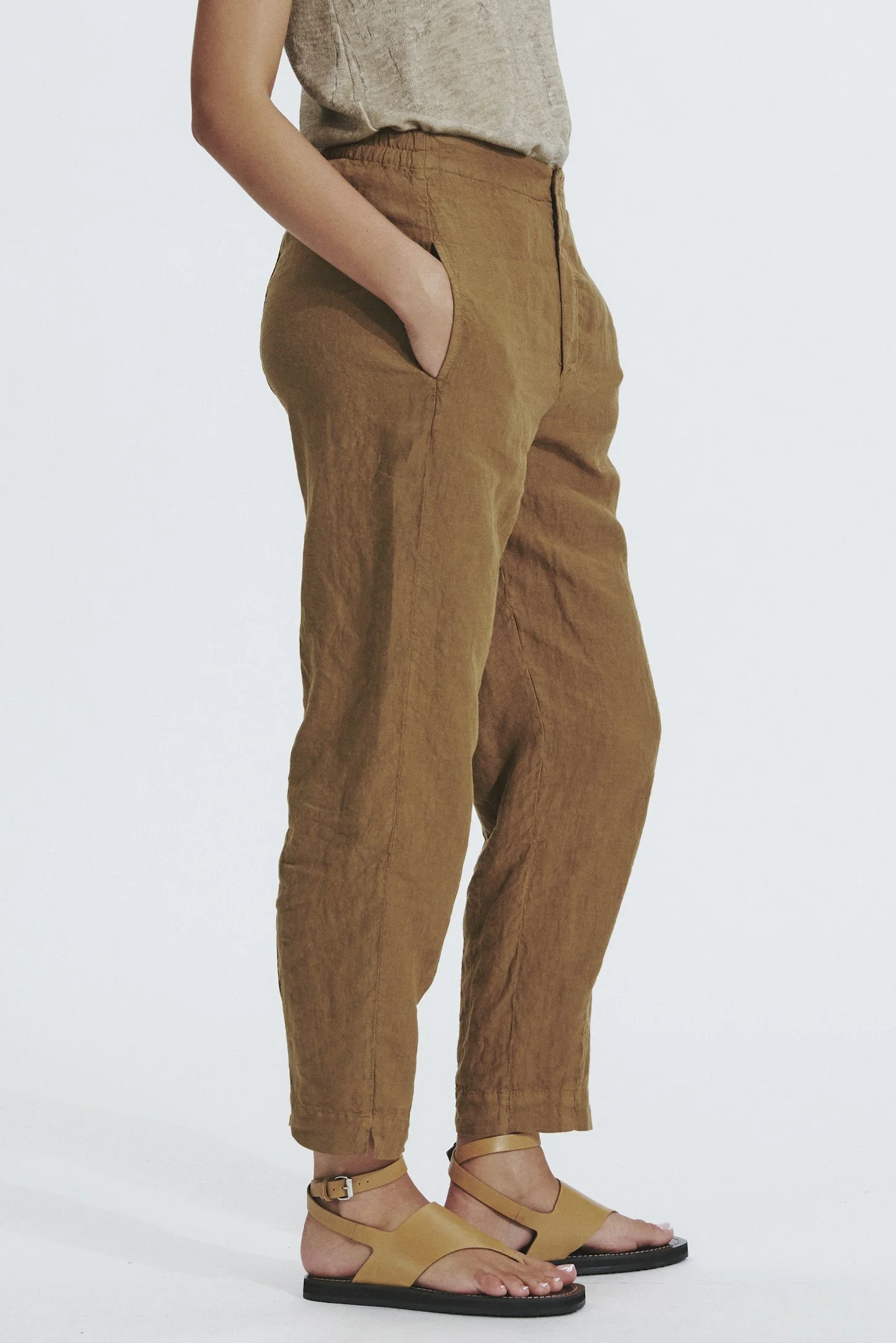 Transit-Linen-Slim-Pant-2-manon-bis-CFDTRZD132-03_01_B.jpg