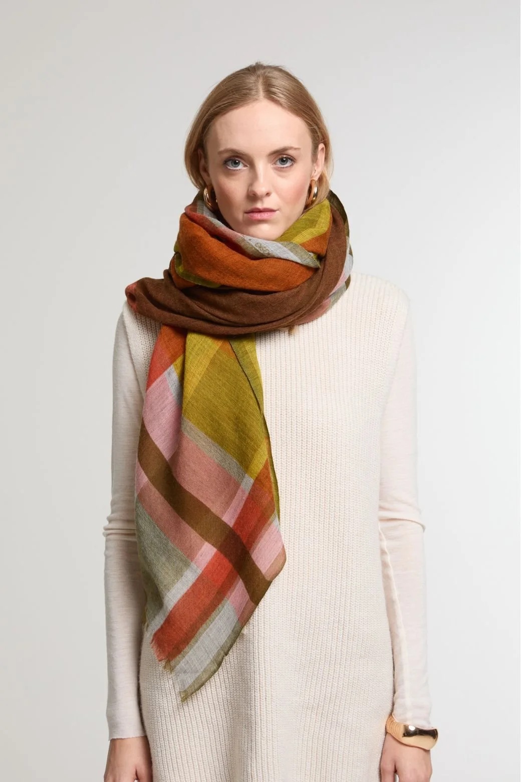 mapoesie-foulard-scarf-divine-ochre-manon-bis.jpg