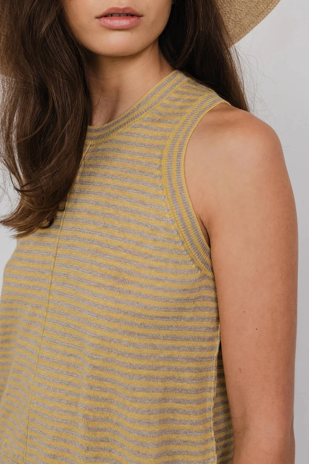Vic-Bert-Clem-Linen-vest-stripe-yellow-3-manon-bis.jpg