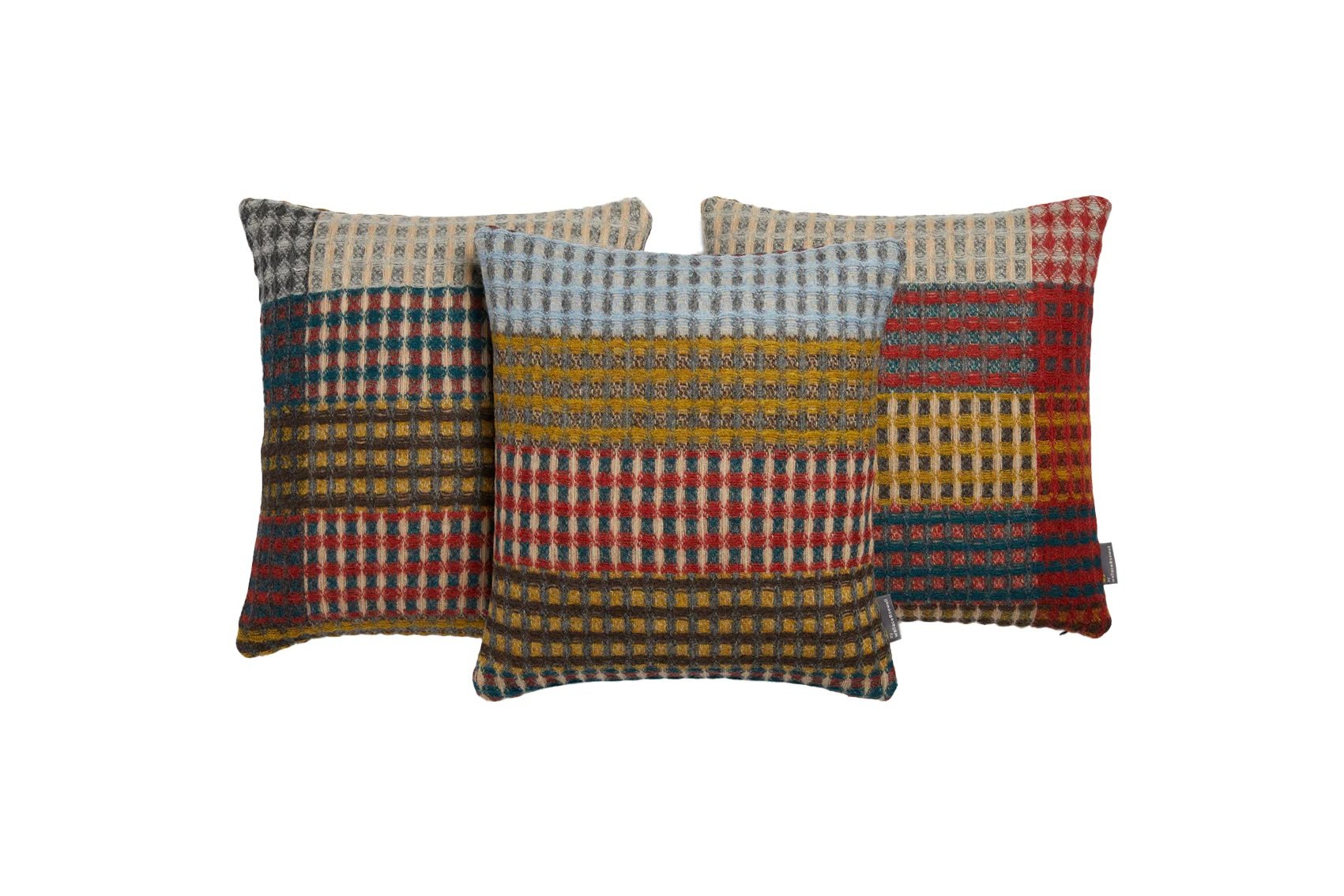 Wallace-Sewell-hampstead-waffle-cushion-2469-manon-bis.jpg