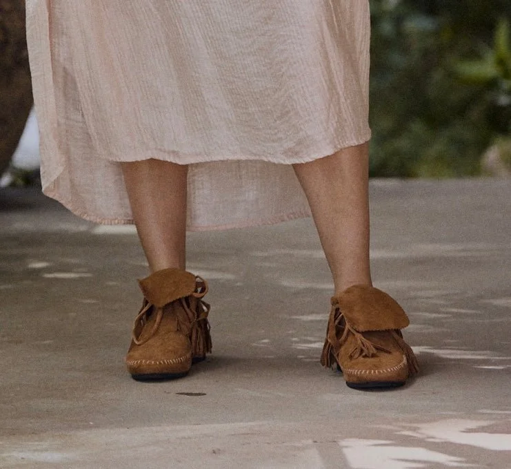 mamapapa-handmade-fringe-moccasin-camel-suede-leather-1-manon-bis.jpg